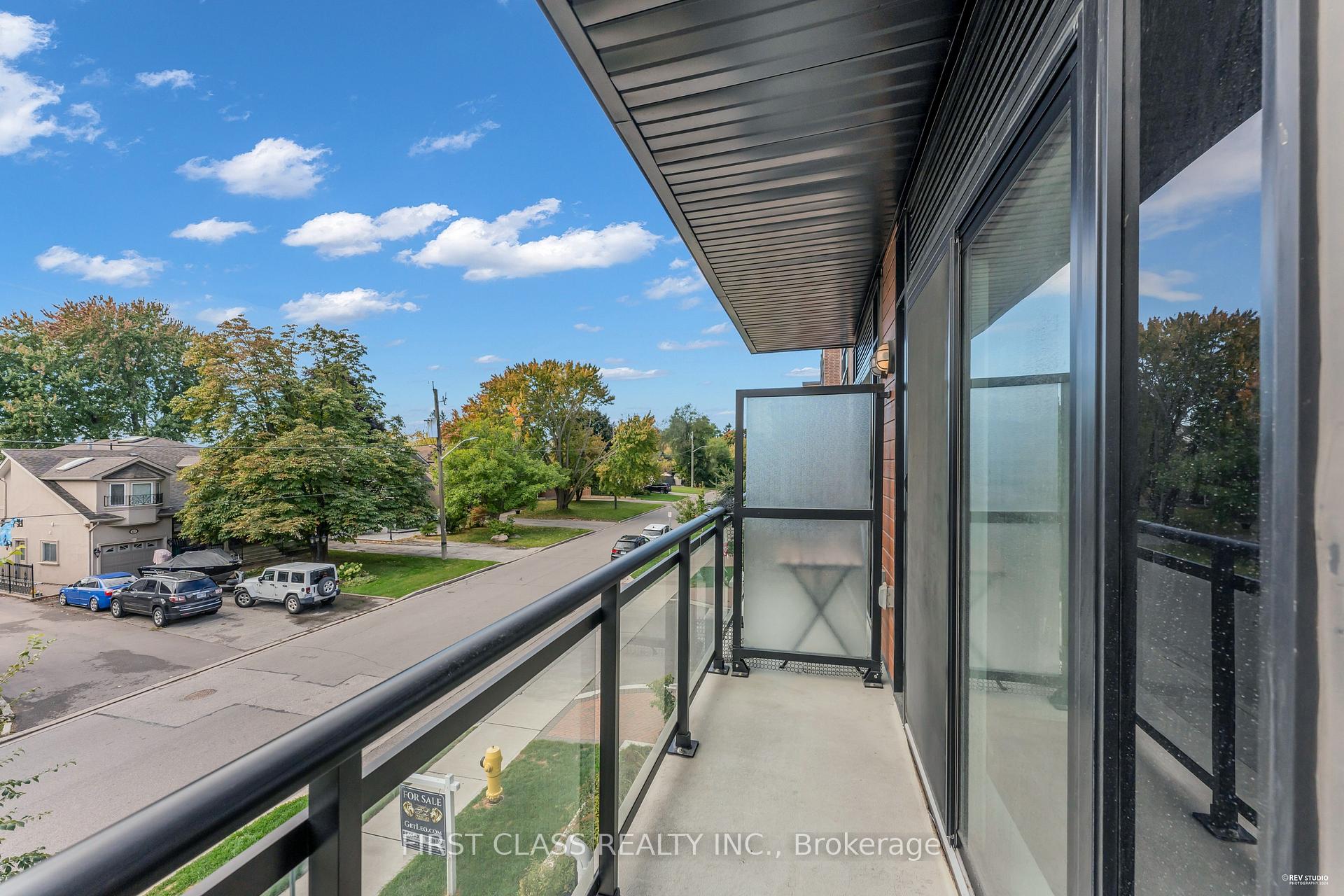 Photo 23 of Unit Suite 1003 unit 68, 32 Coles Avenue, Vaughan, Vaughan Grove — HOMEH