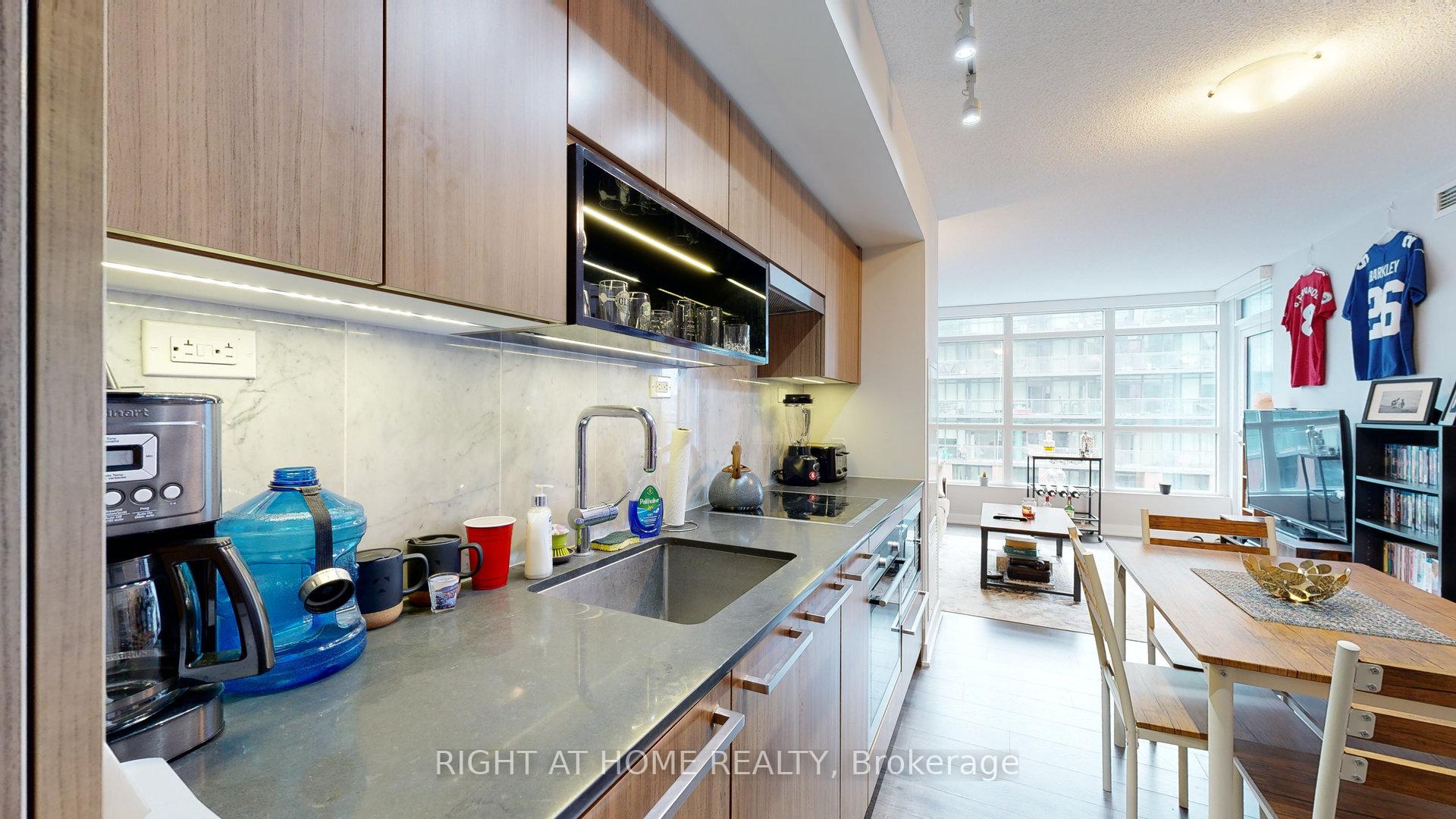 Photo 10 of Unit 1002, 80 Queens Wharf Road, Toronto, Waterfront Communities — HOMEH