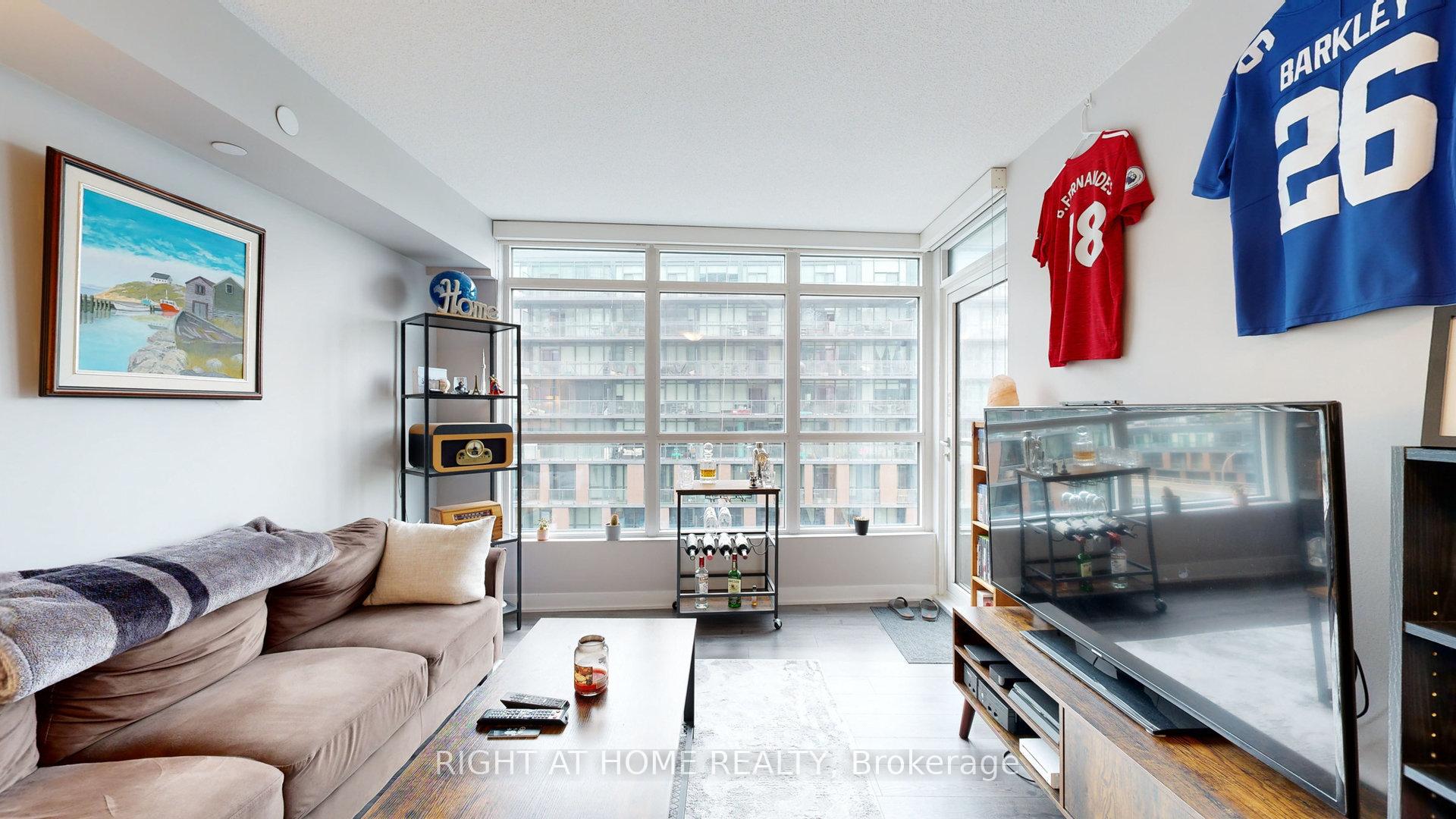 Photo 14 of Unit 1002, 80 Queens Wharf Road, Toronto, Waterfront Communities — HOMEH