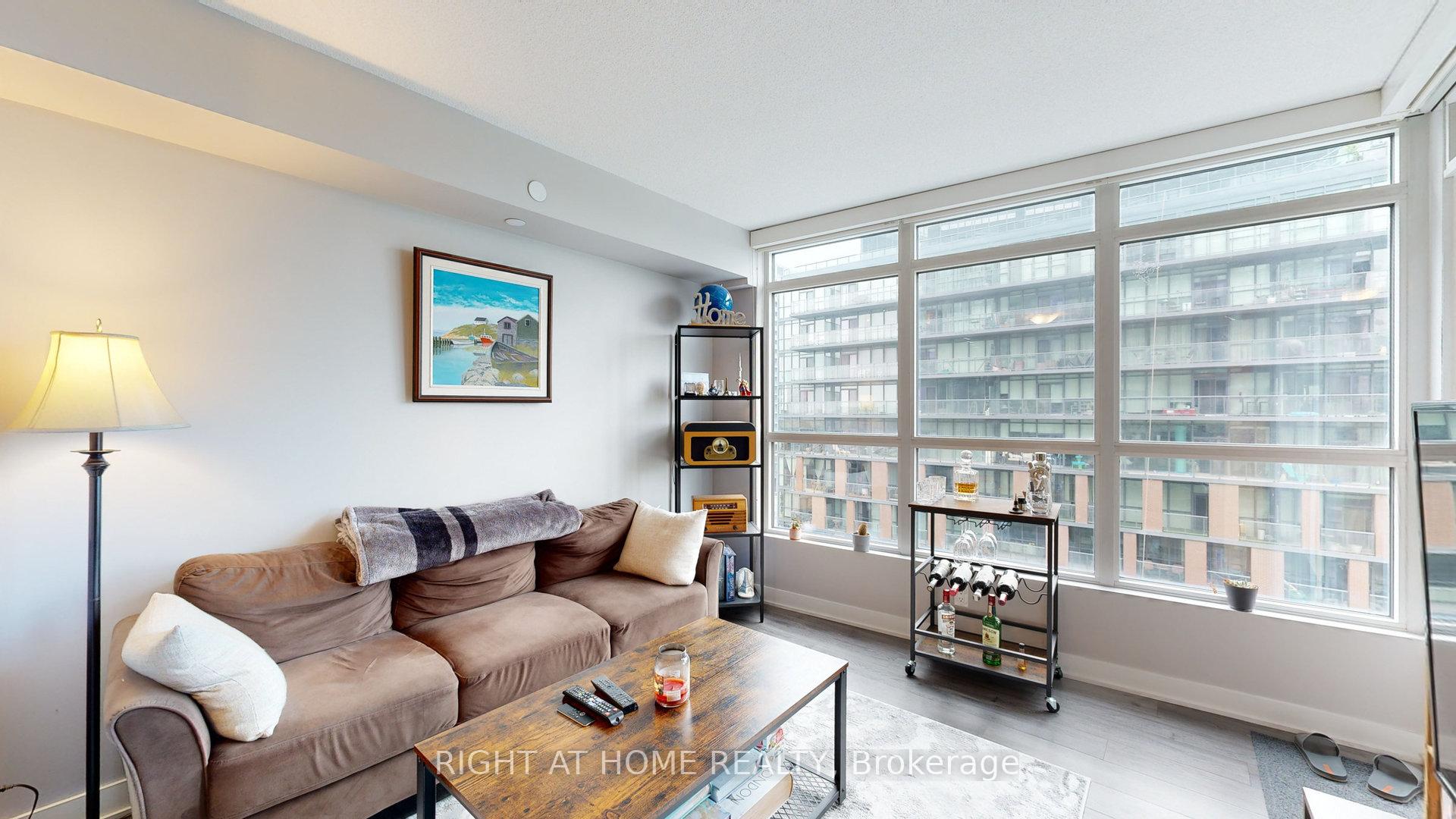 Photo 15 of Unit 1002, 80 Queens Wharf Road, Toronto, Waterfront Communities — HOMEH