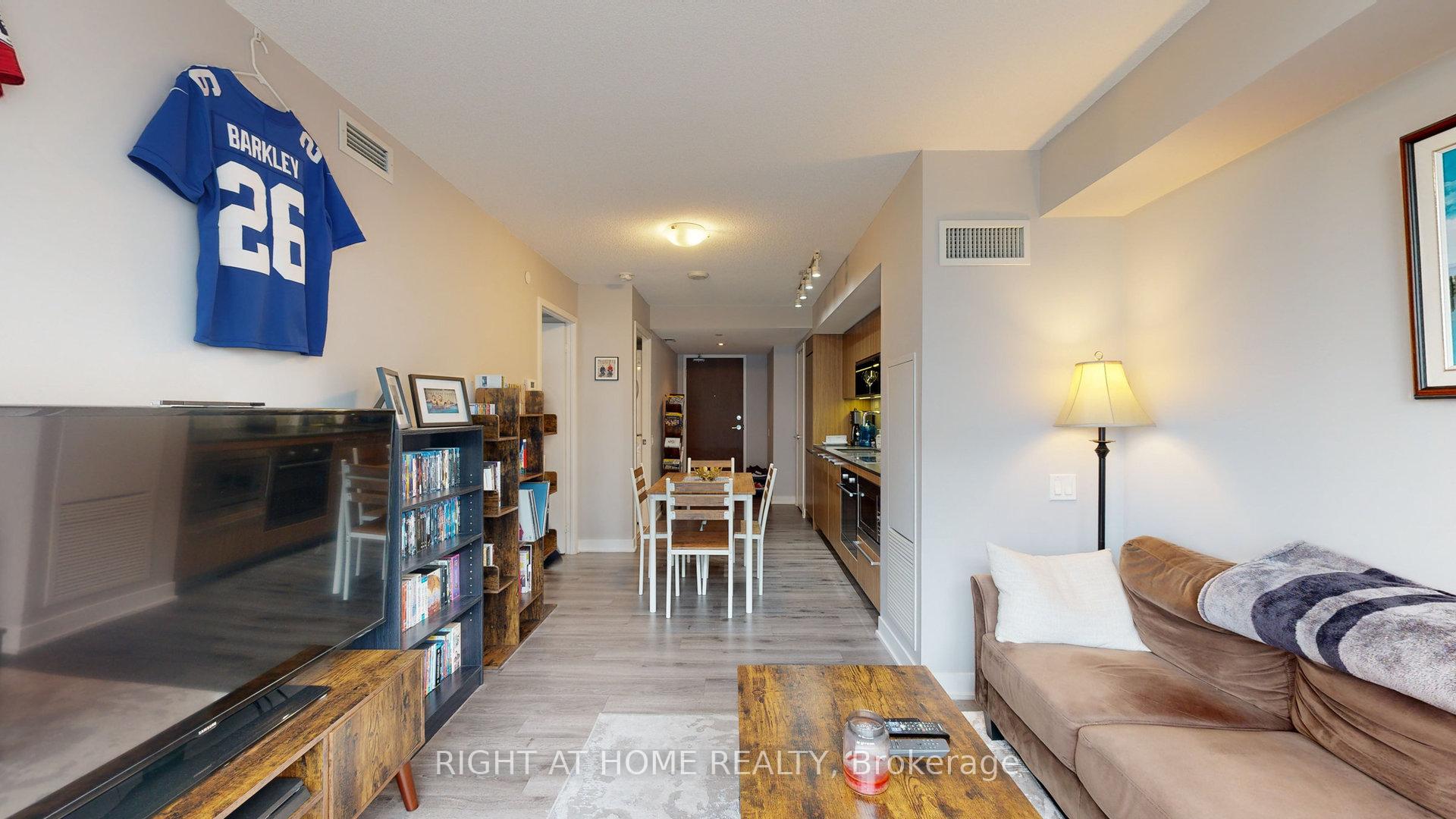 Photo 18 of Unit 1002, 80 Queens Wharf Road, Toronto, Waterfront Communities — HOMEH