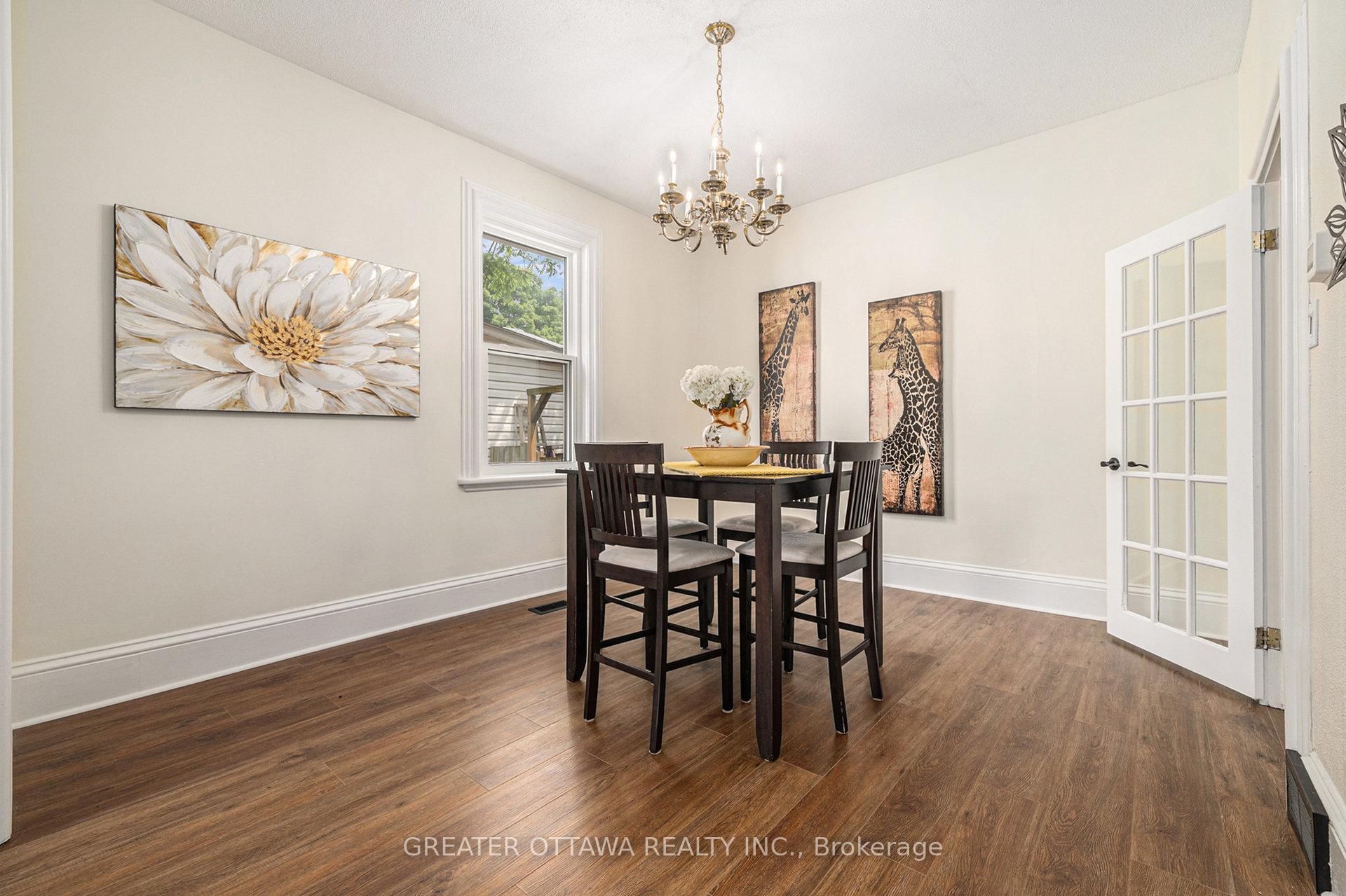 Photo 5 of 66 Lake Avenue E, Carleton Place — HOMEH