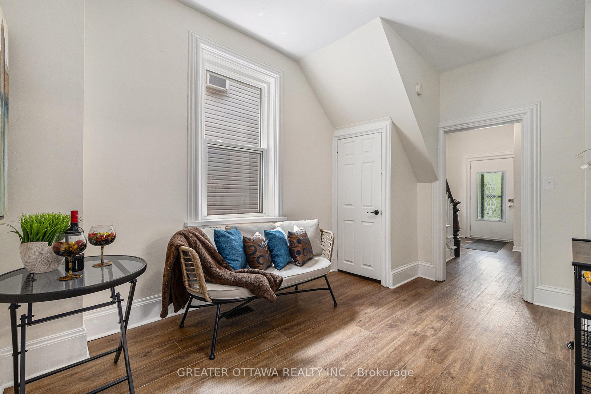 Photo 10 of 66 Lake Avenue E, Carleton Place — HOMEH