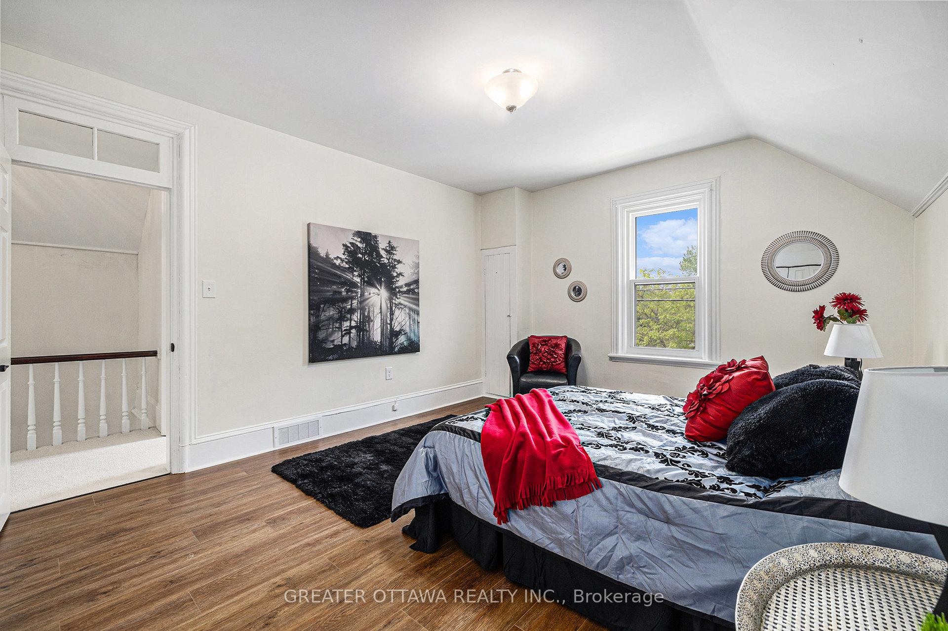 Photo 17 of 66 Lake Avenue E, Carleton Place — HOMEH