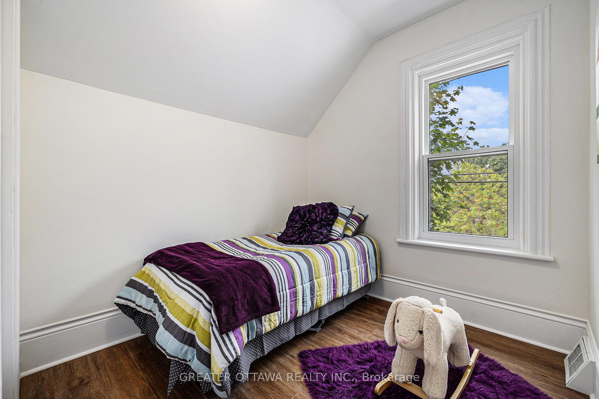 Photo 18 of 66 Lake Avenue E, Carleton Place — HOMEH