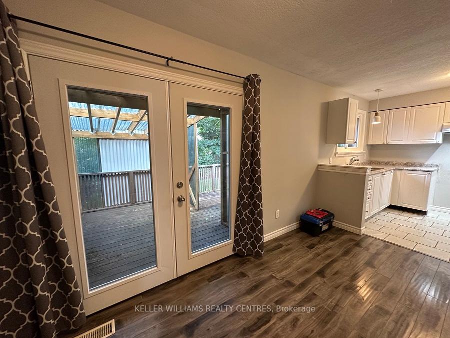 Photo 6 of Unit upper, 20 Queen Street, Barrie, Codrington — HOMEH