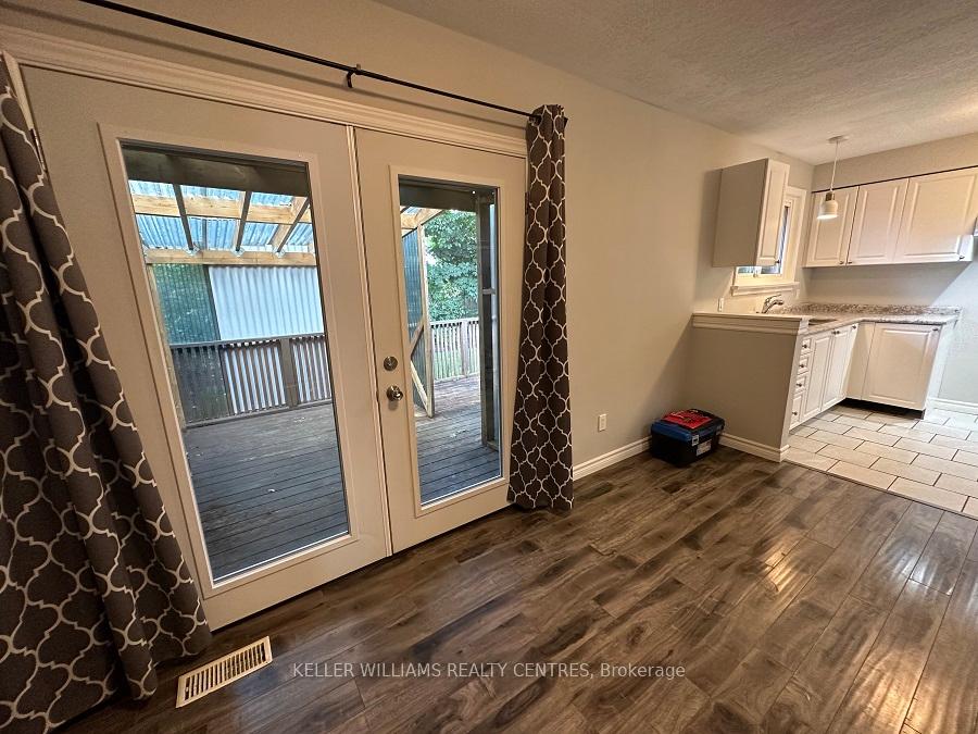 Photo 9 of Unit upper, 20 Queen Street, Barrie, Codrington — HOMEH