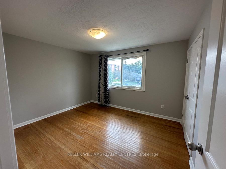 Photo 8 of Unit upper, 20 Queen Street, Barrie, Codrington — HOMEH