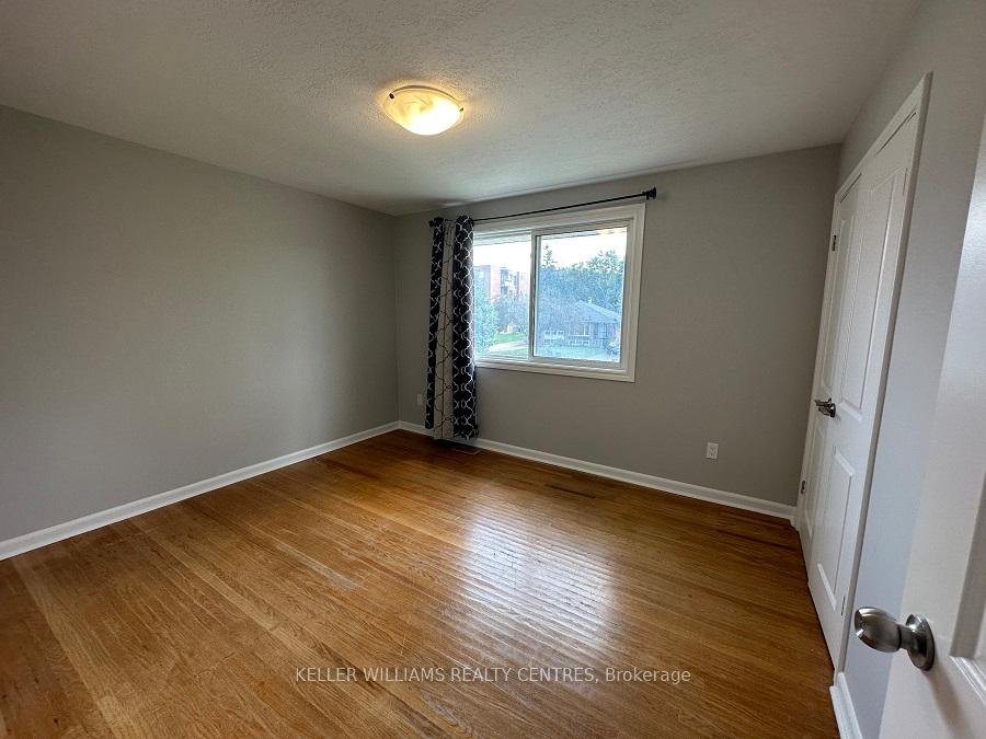 Photo 13 of Unit upper, 20 Queen Street, Barrie, Codrington — HOMEH
