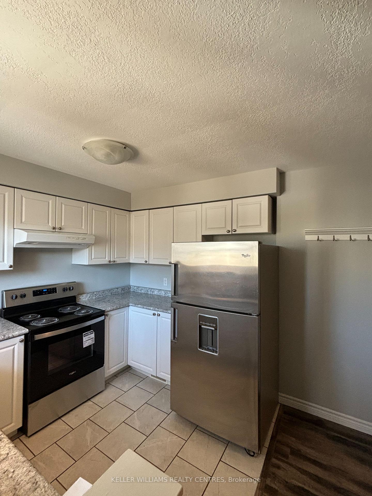 Photo 11 of Unit upper, 20 Queen Street, Barrie, Codrington — HOMEH