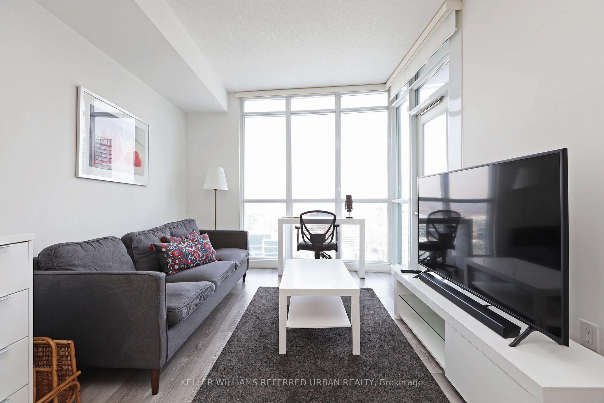 Photo 9 of Unit 3801, 21 Iceboat Terrace, Toronto, Waterfront Communities — HOMEH