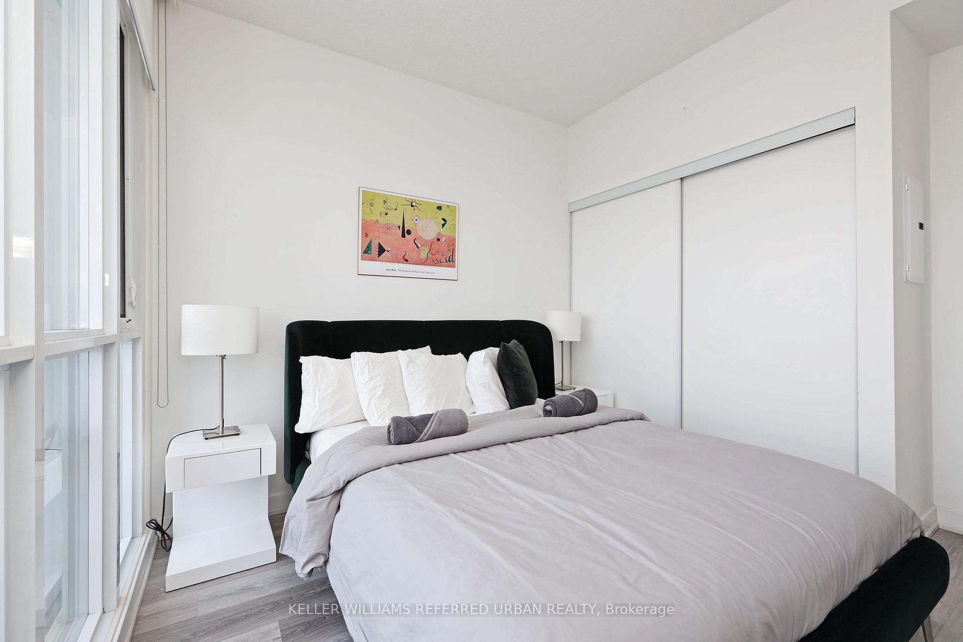Photo 13 of Unit 3801, 21 Iceboat Terrace, Toronto, Waterfront Communities — HOMEH