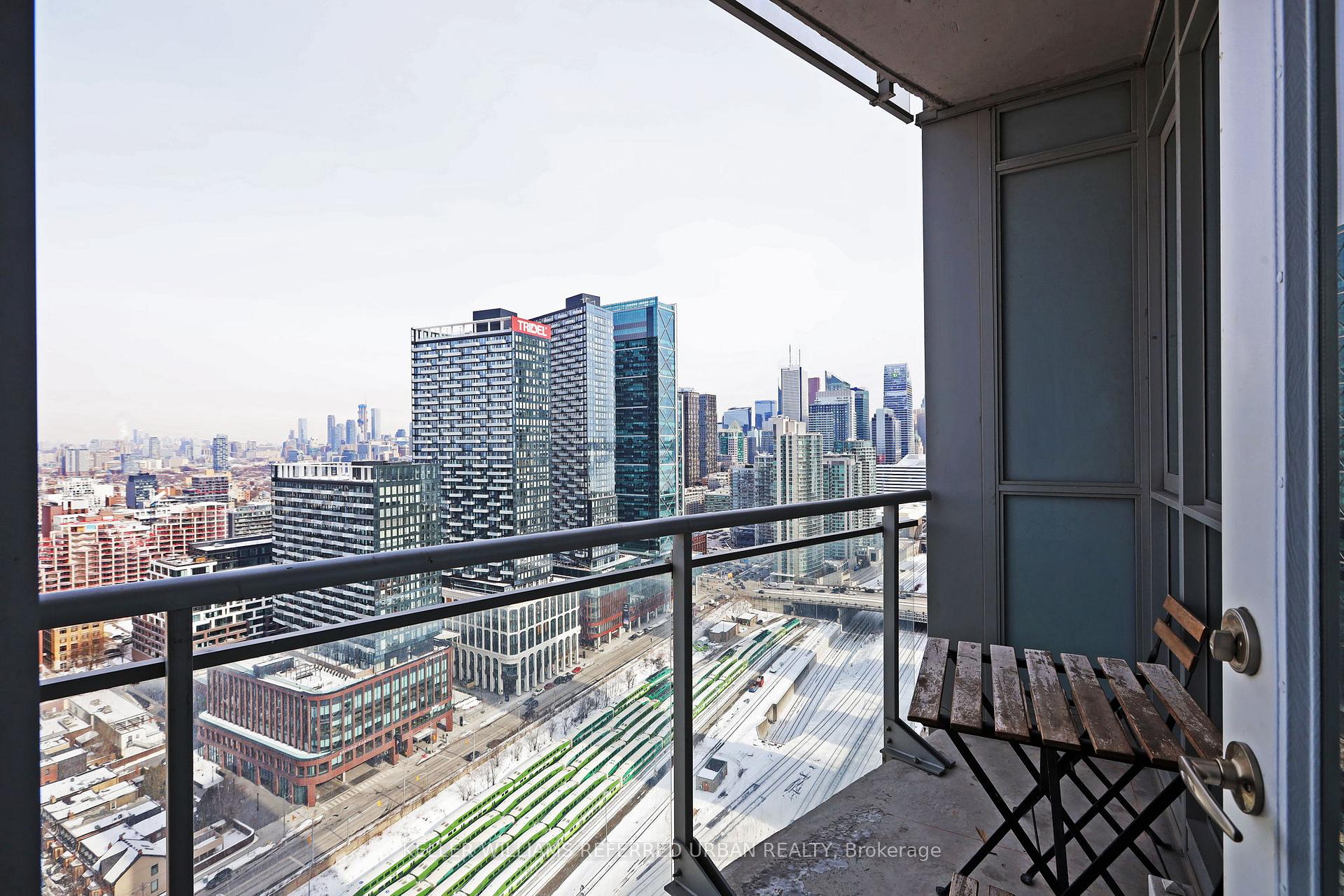 Photo 15 of Unit 3801, 21 Iceboat Terrace, Toronto, Waterfront Communities — HOMEH