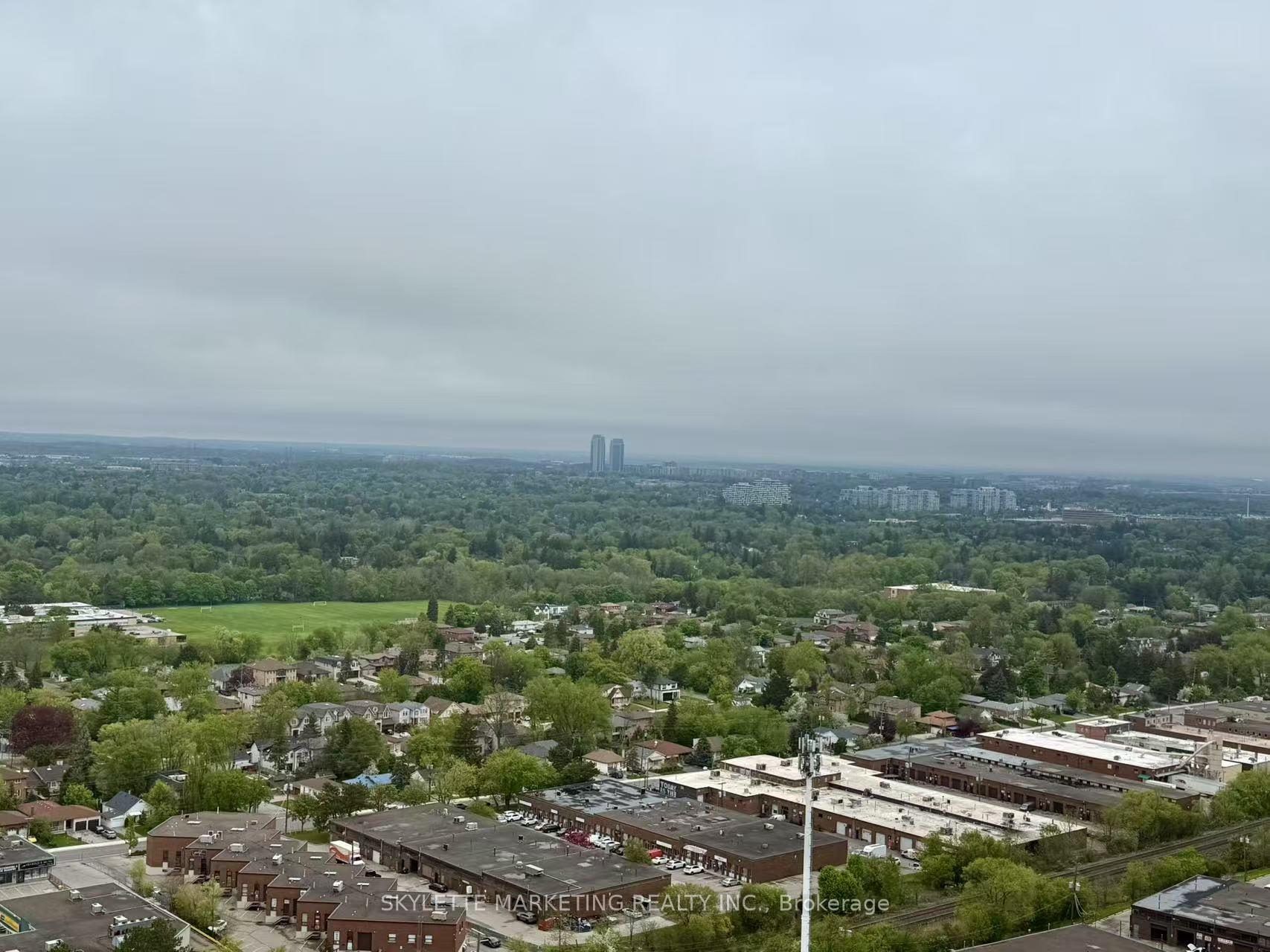 Photo 3 of Unit 2401, 7165 Yonge Street N, Markham, Grandview — HOMEH