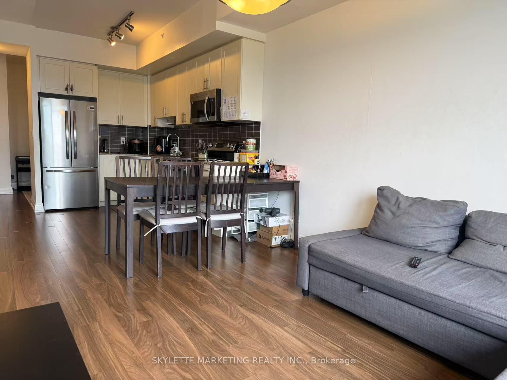 Photo 9 of Unit 2401, 7165 Yonge Street N, Markham, Grandview — HOMEH