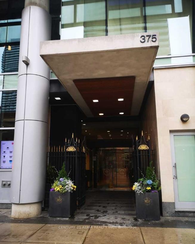 Front of Unit 2104, 375 King Street W