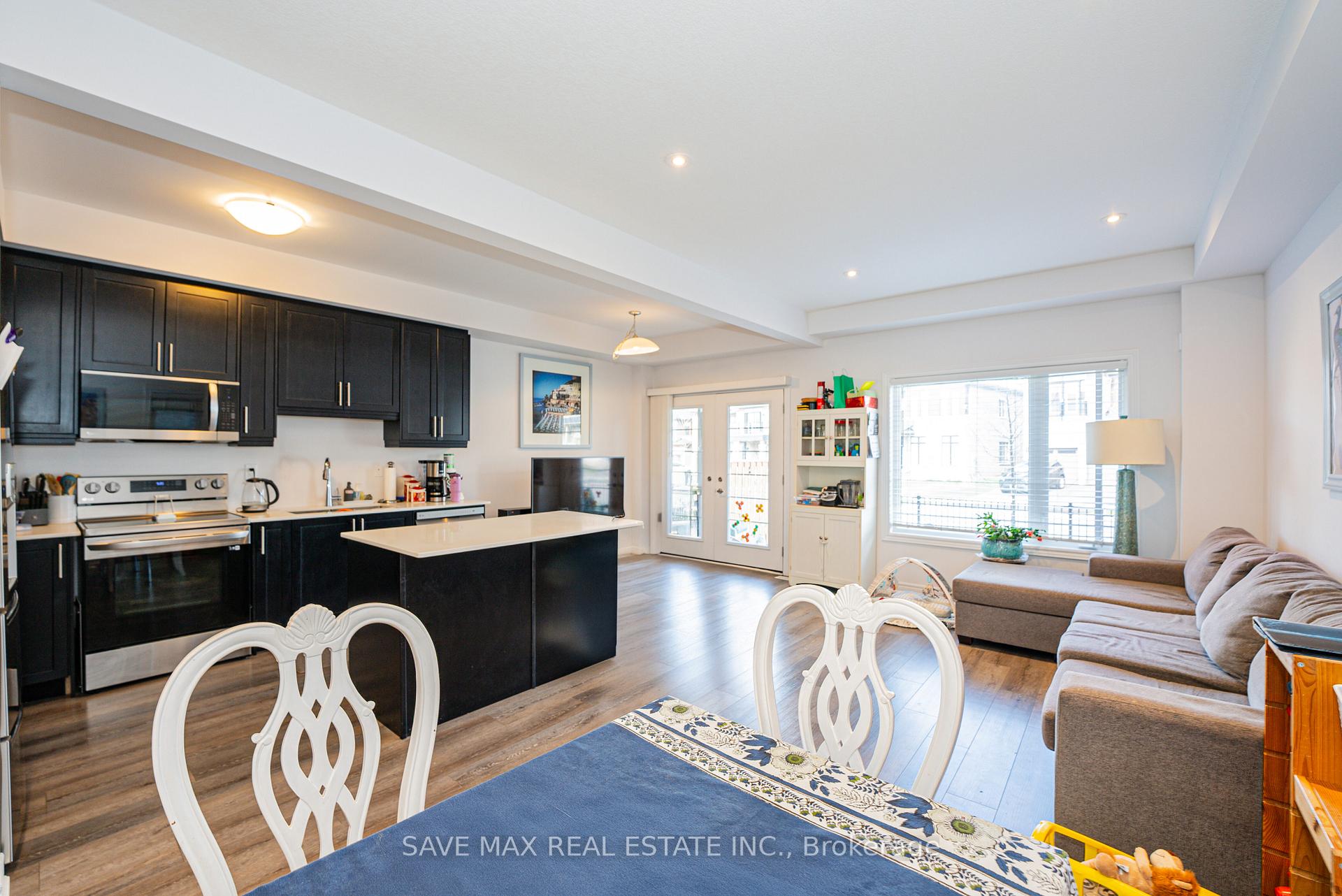 Photo 2 of Unit 97, 120 Court Drive, Brant, Paris — HOMEH