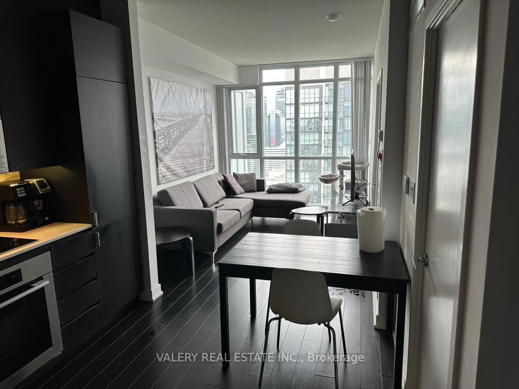 Photo 2 of Unit 4103, 15 Iceboat Terrace, Toronto, Waterfront Communities — HOMEH