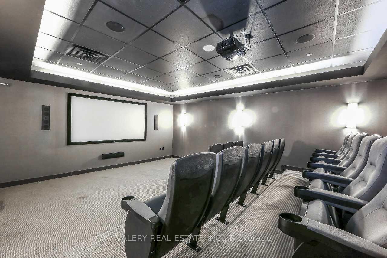 Photo 10 of Unit 4103, 15 Iceboat Terrace, Toronto, Waterfront Communities — HOMEH