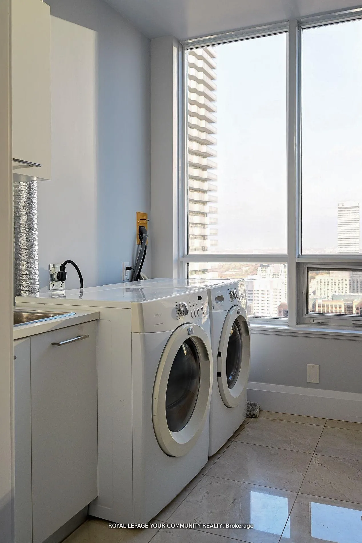 Photo 7 of Unit Ph 35, 21 Balmuto Street, Toronto, Bay Street Corridor — HOMEH