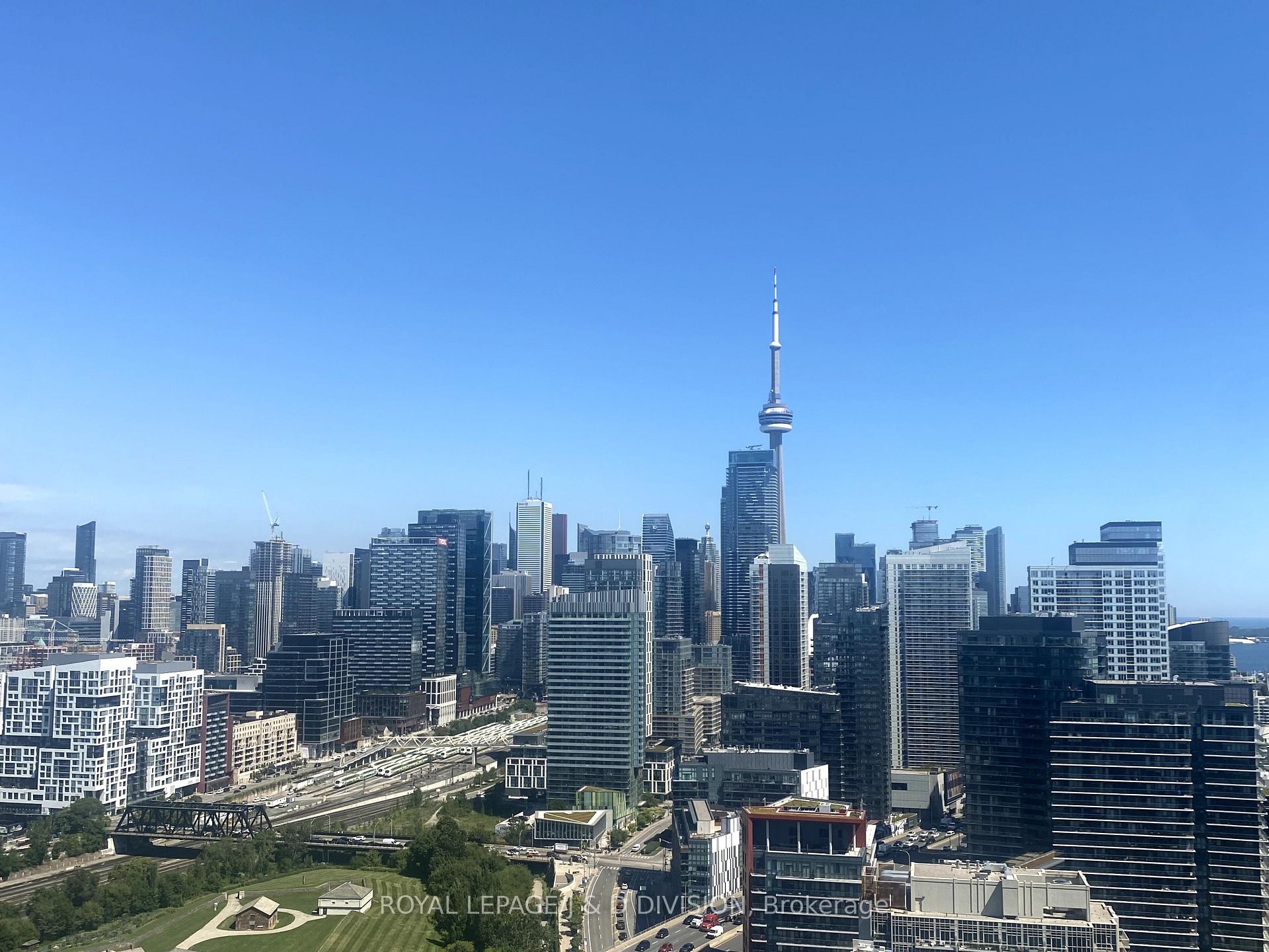 Photo 3 of Unit 3403, 219 Fort York Boulevard, Toronto, Niagara — HOMEH