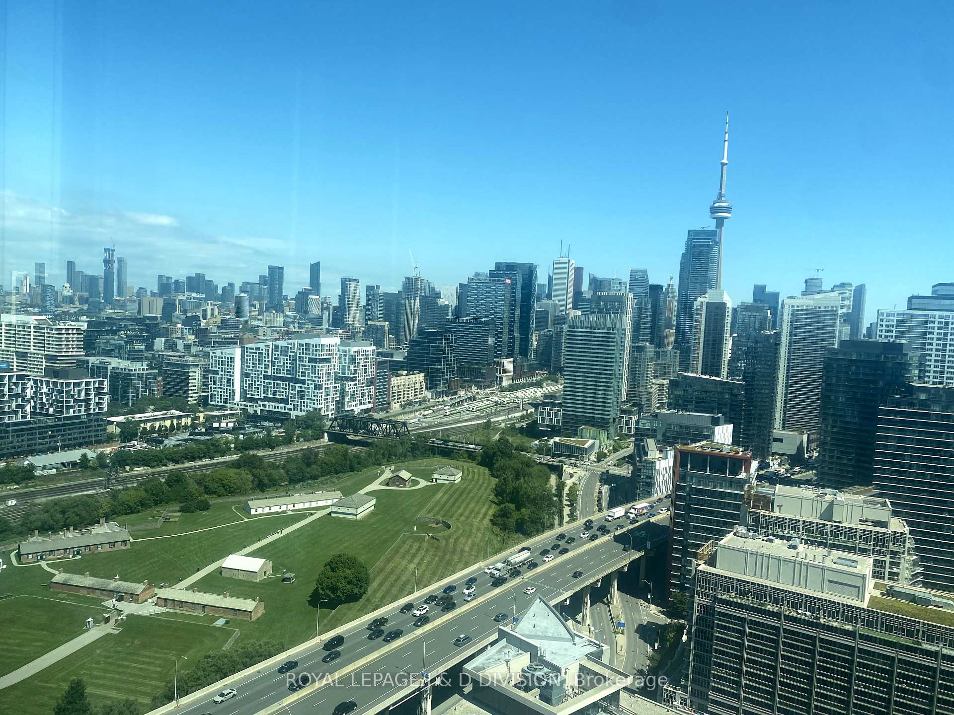 Photo 12 of Unit 3403, 219 Fort York Boulevard, Toronto, Niagara — HOMEH