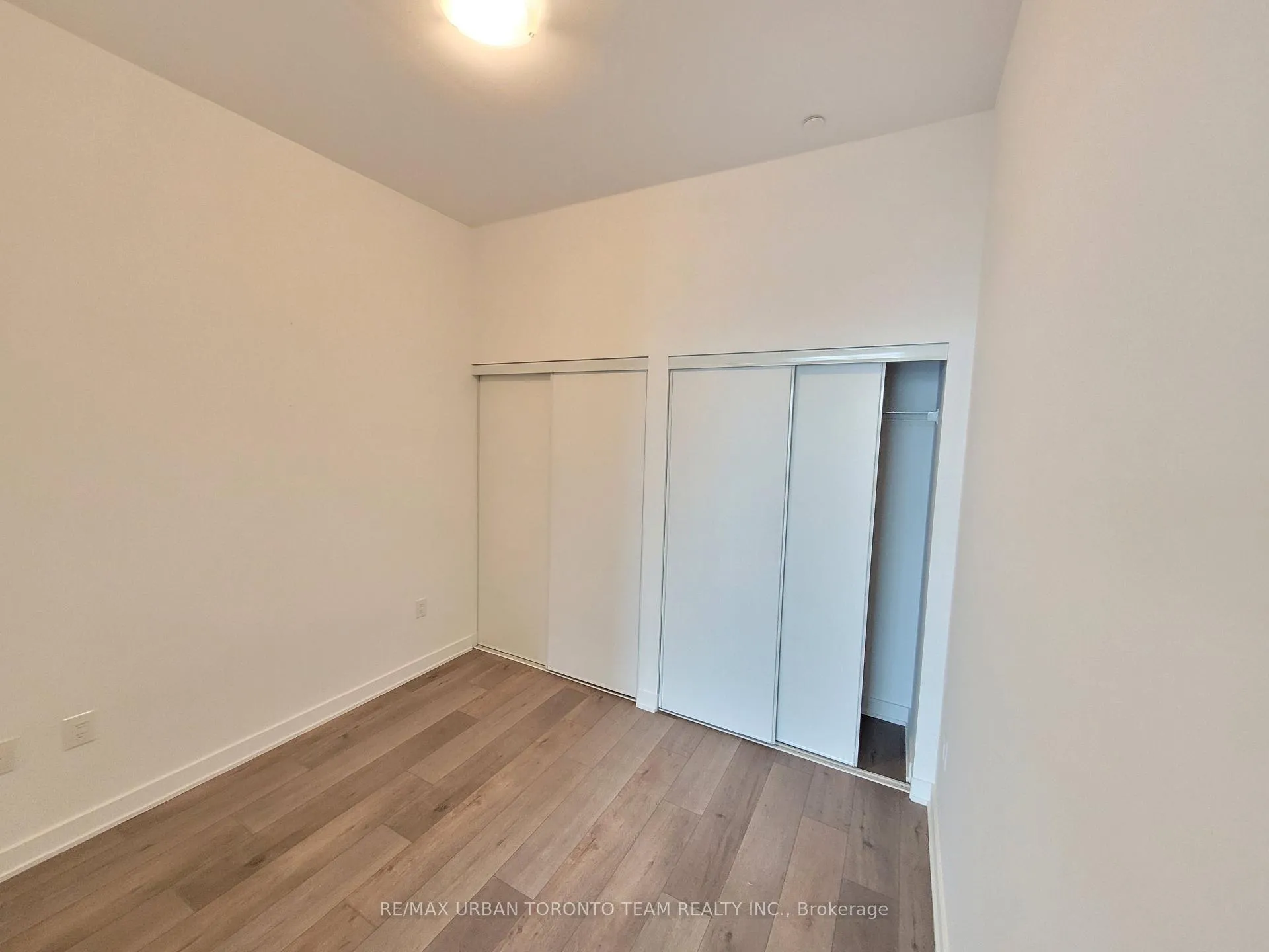 Photo 4 of Unit 316, 38 Honeycrisp Crescent, Vaughan, Vaughan Corporate Centre — HOMEH