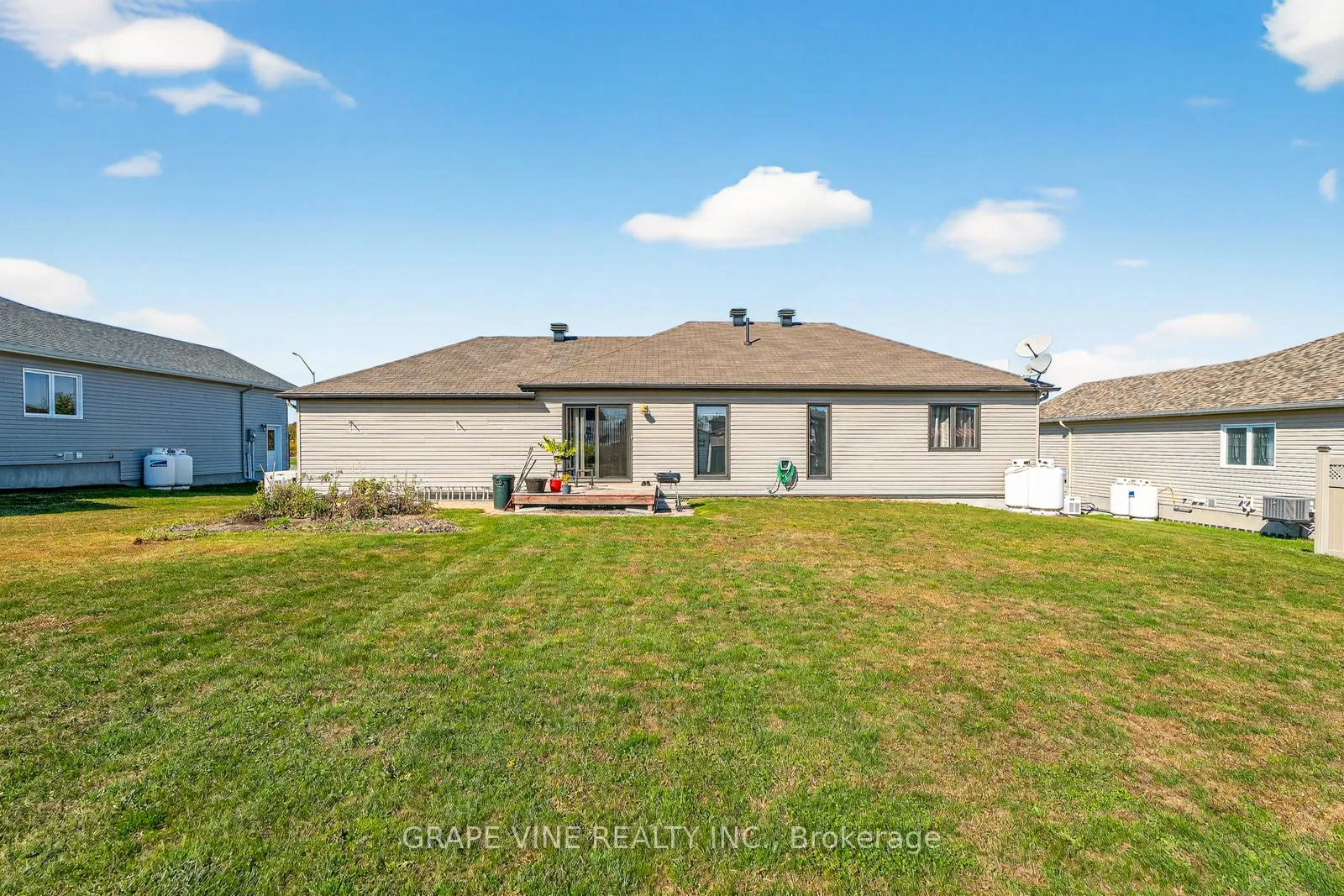 Photo 7 of 18 Calco Crescent, North Stormont, North Stormont (Roxborough) Twp — HOMEH