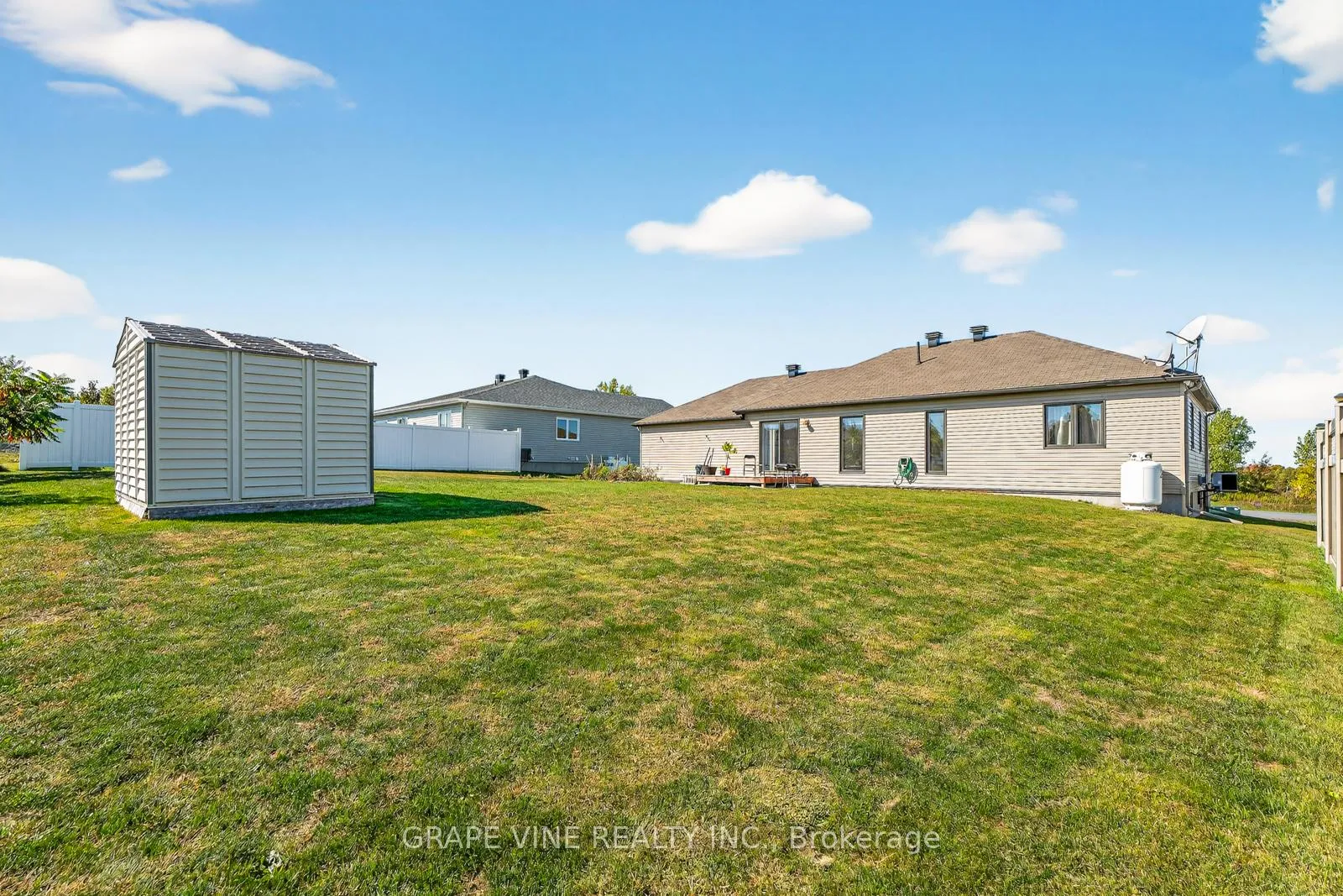 Photo 8 of 18 Calco Crescent, North Stormont, North Stormont (Roxborough) Twp — HOMEH