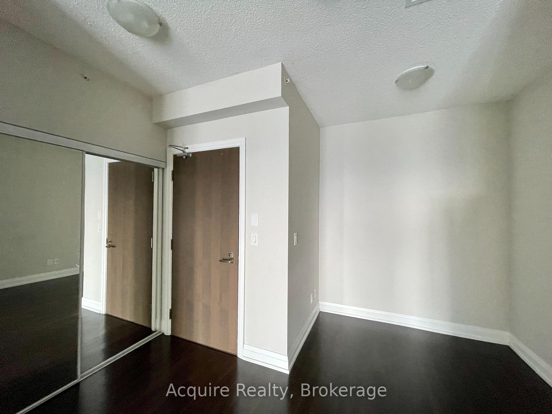 Photo 2 of Unit 2009, 7171 Yonge Street, Markham, Thornhill — HOMEH