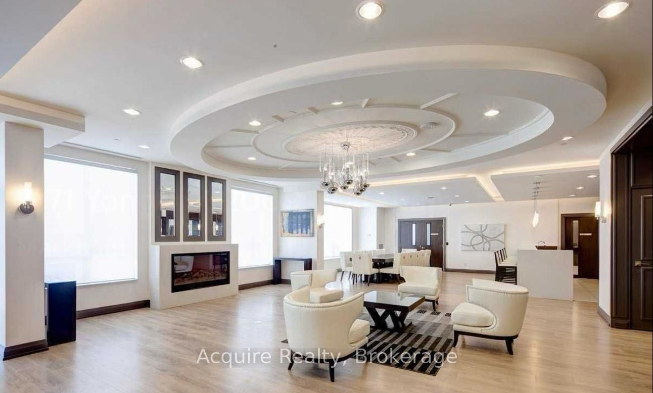 Photo 17 of Unit 2009, 7171 Yonge Street, Markham, Thornhill — HOMEH