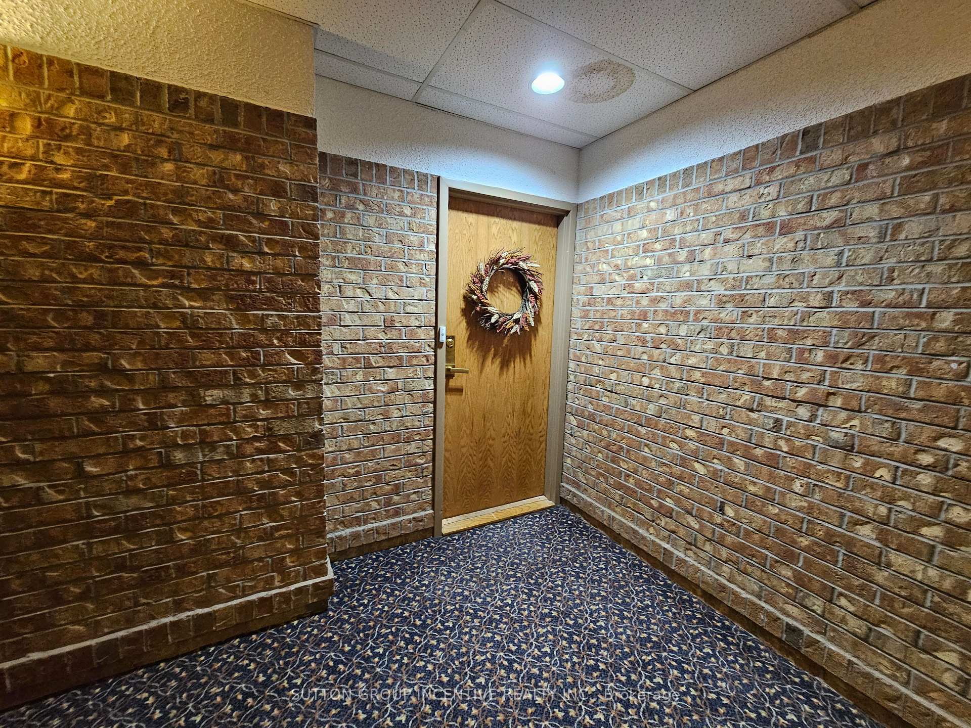 Photo 3 of Unit PH-1503, 181 Collier Street, Barrie, North Shore — HOMEH
