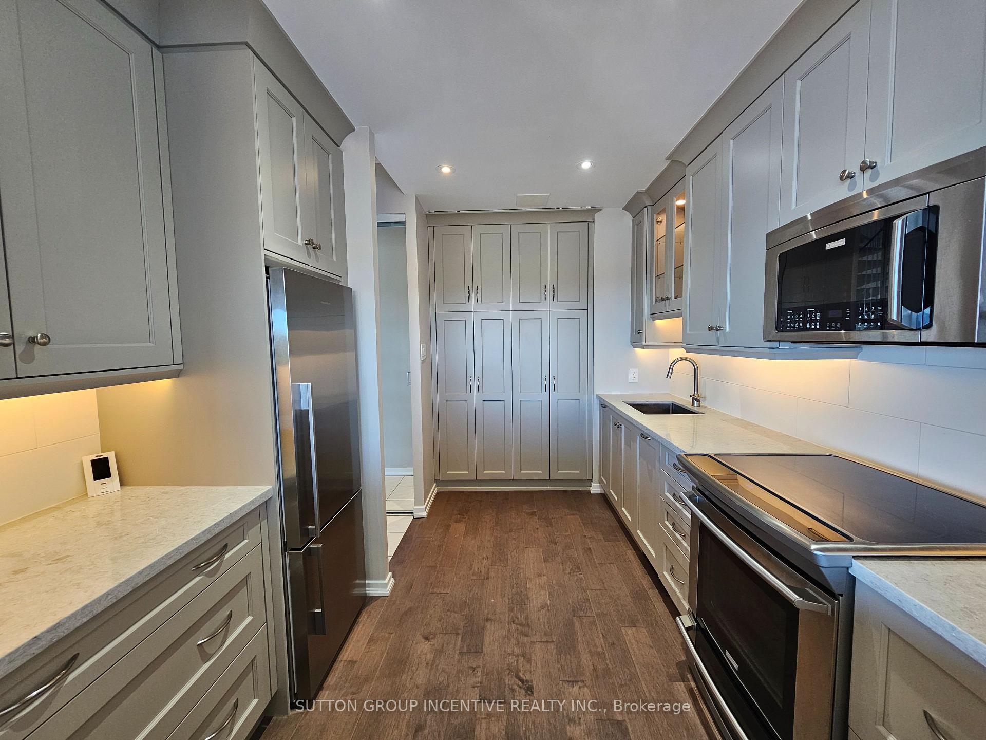 Photo 9 of Unit PH-1503, 181 Collier Street, Barrie, North Shore — HOMEH
