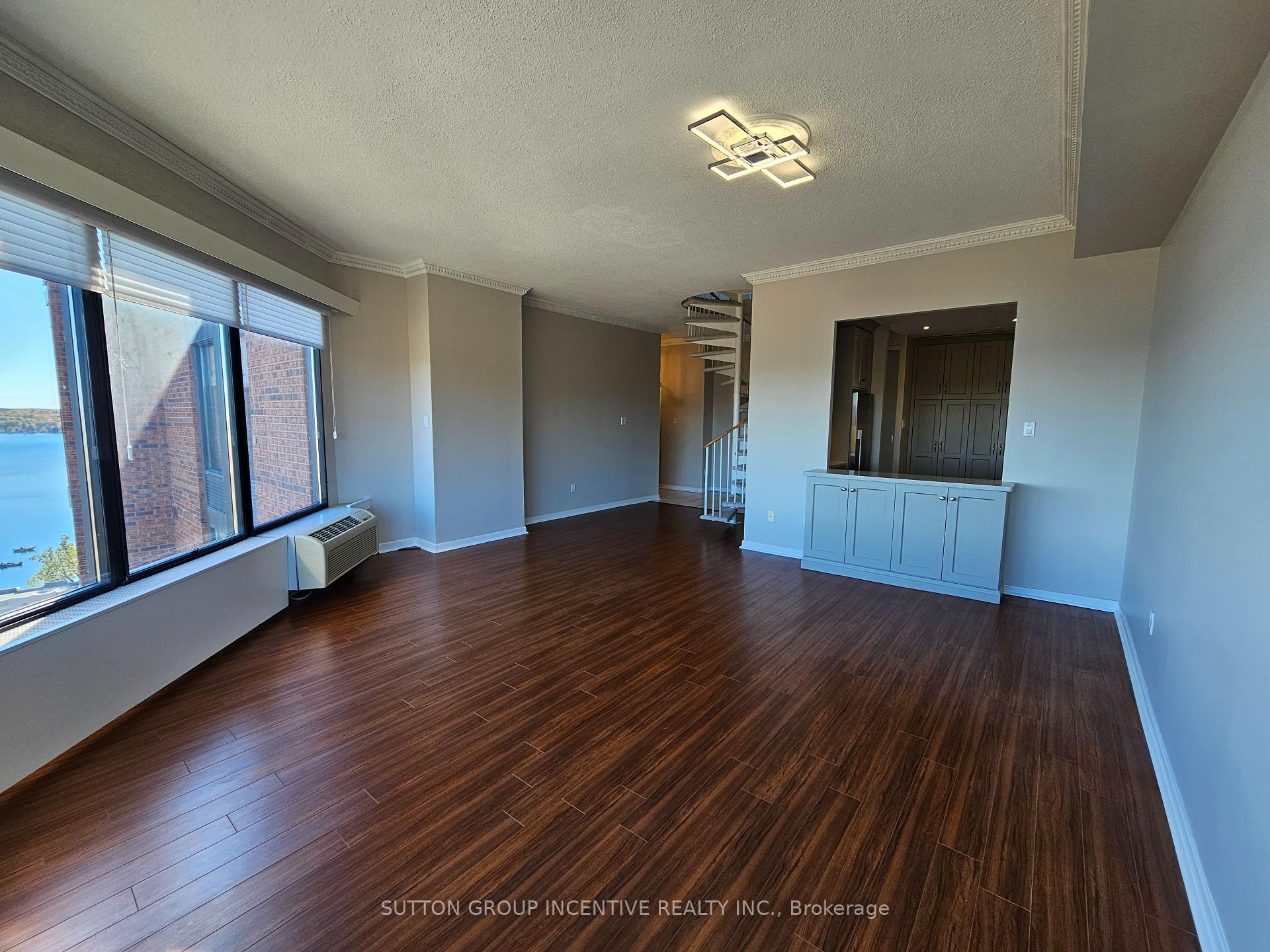 Photo 12 of Unit PH-1503, 181 Collier Street, Barrie, North Shore — HOMEH