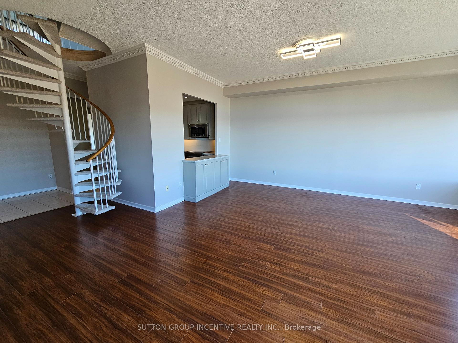 Photo 13 of Unit PH-1503, 181 Collier Street, Barrie, North Shore — HOMEH