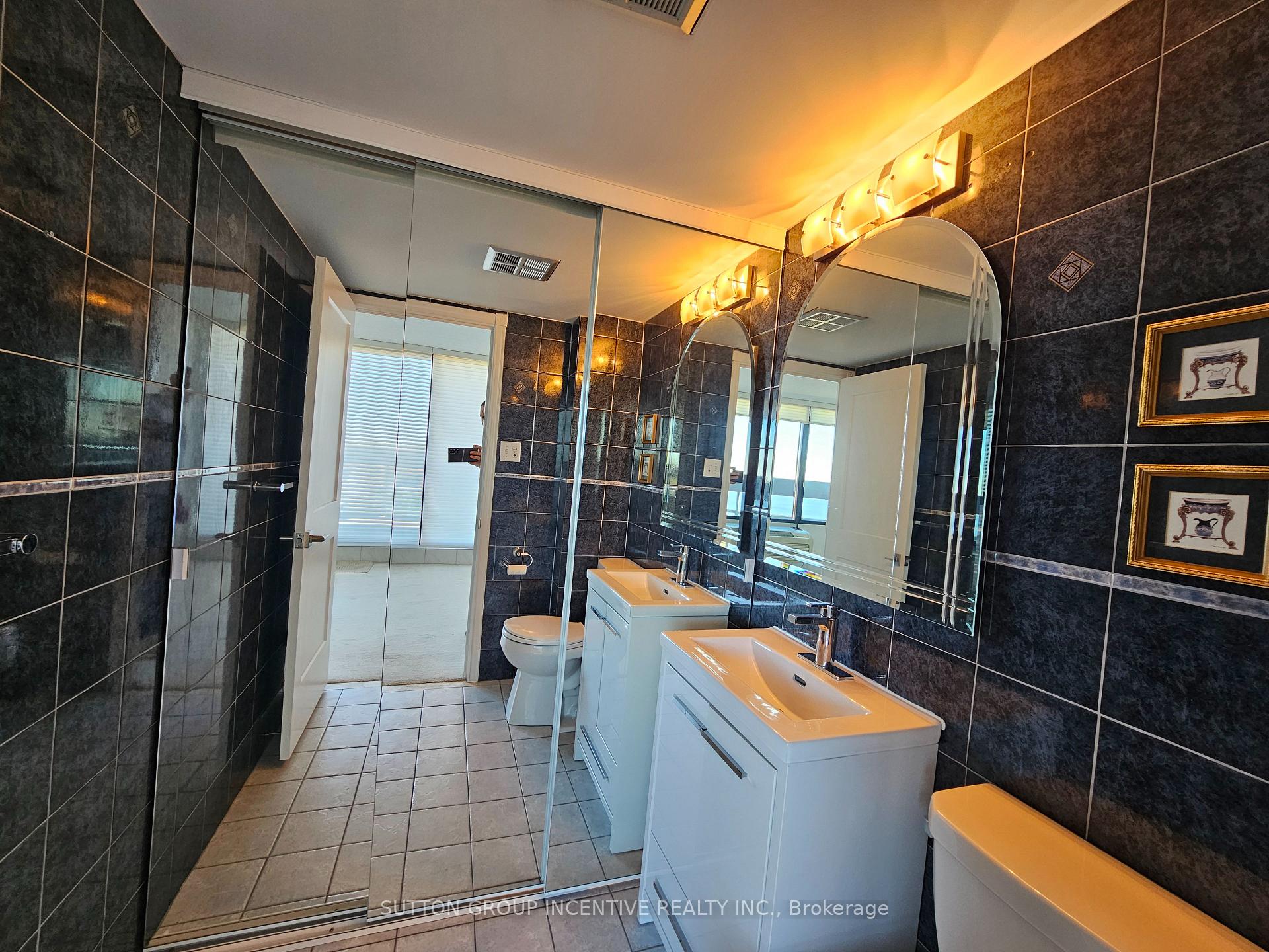 Photo 23 of Unit PH-1503, 181 Collier Street, Barrie, North Shore — HOMEH