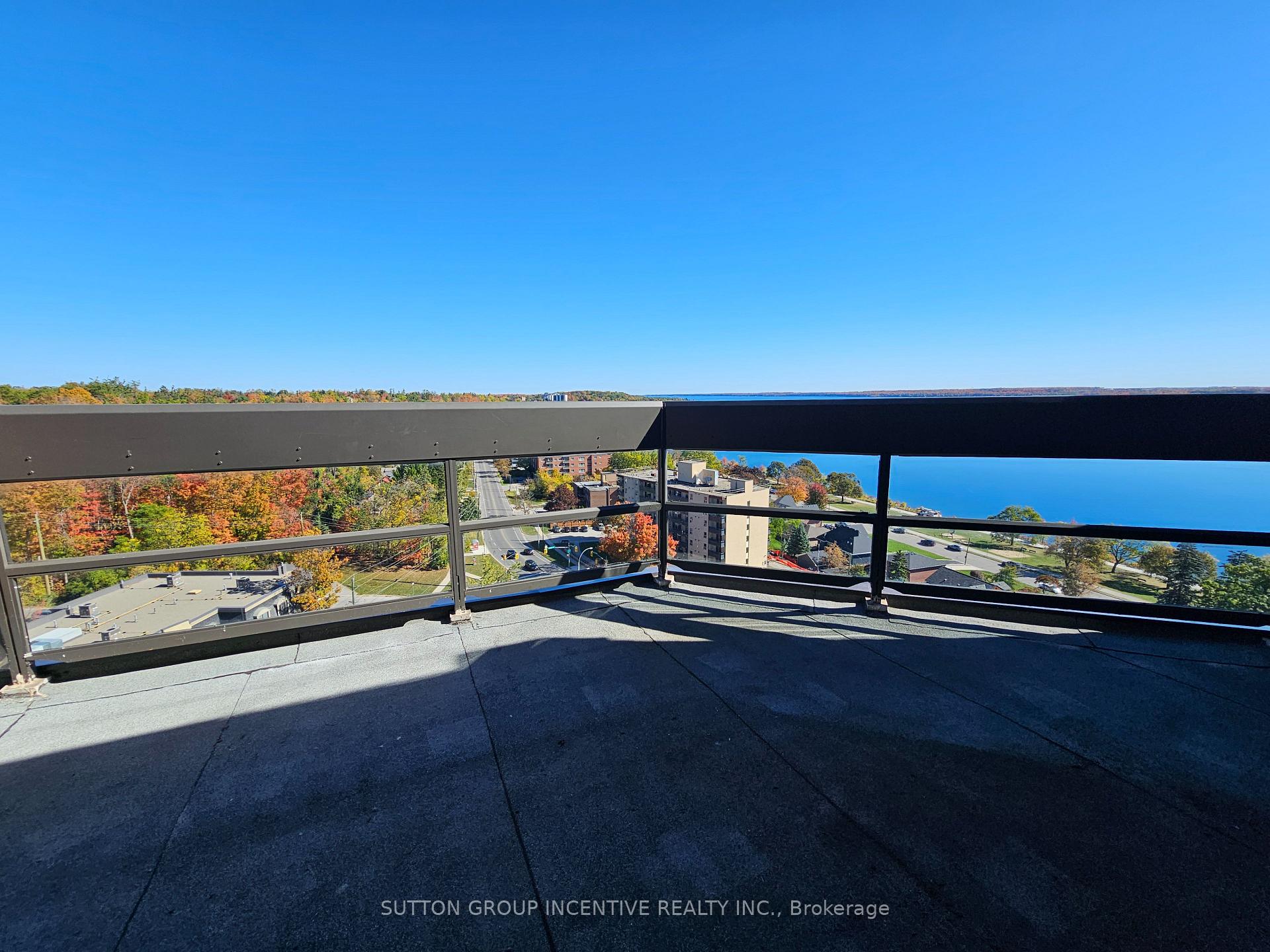 Photo 24 of Unit PH-1503, 181 Collier Street, Barrie, North Shore — HOMEH