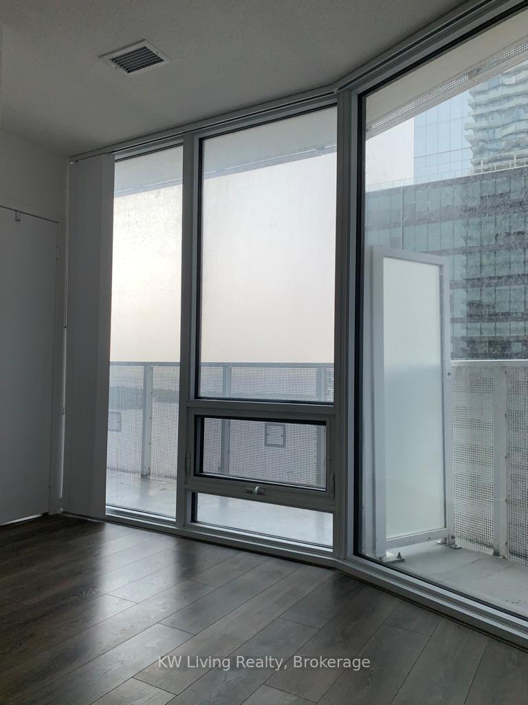 Photo 9 of Unit 3901, 88 Harbour Street, Toronto, Waterfront Communities — HOMEH