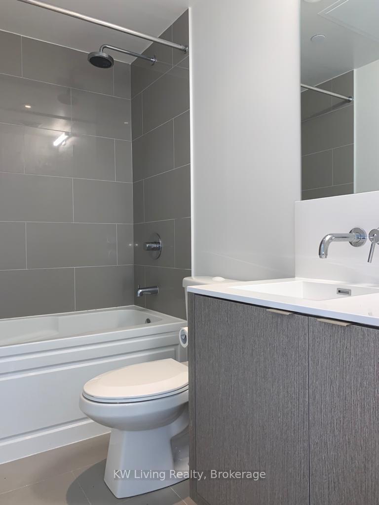 Photo 10 of Unit 3901, 88 Harbour Street, Toronto, Waterfront Communities — HOMEH