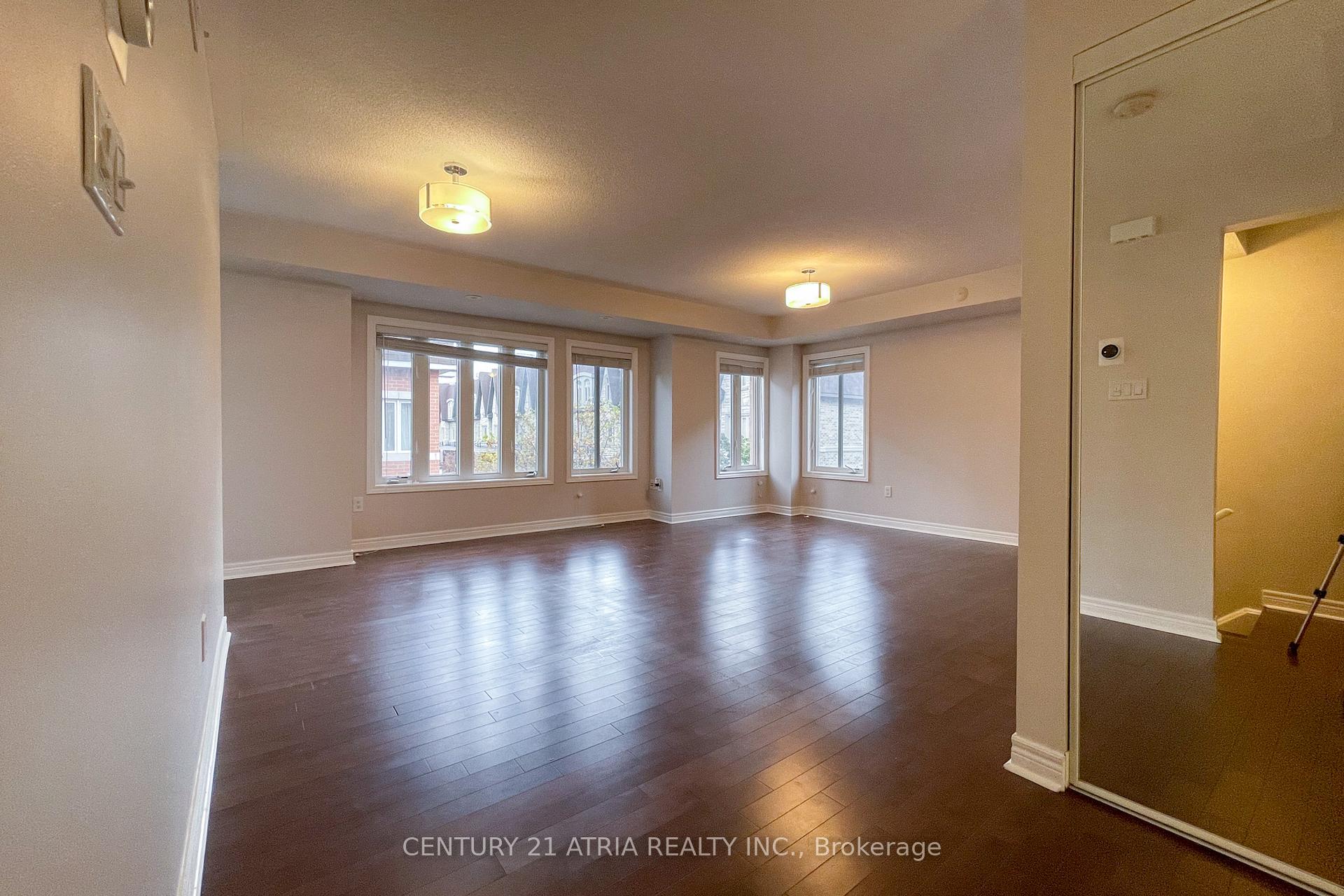 Photo 4 of Unit 356, 312 John Street, Markham, Aileen-Willowbrook — HOMEH