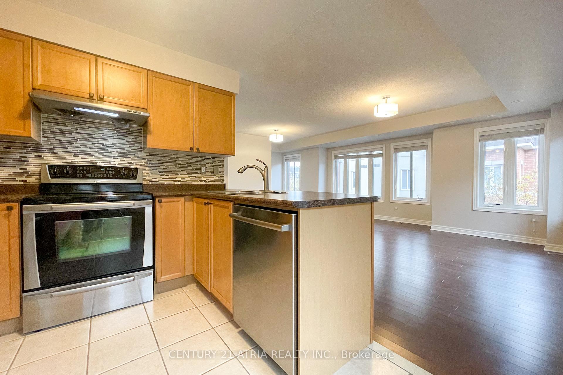 Photo 8 of Unit 356, 312 John Street, Markham, Aileen-Willowbrook — HOMEH