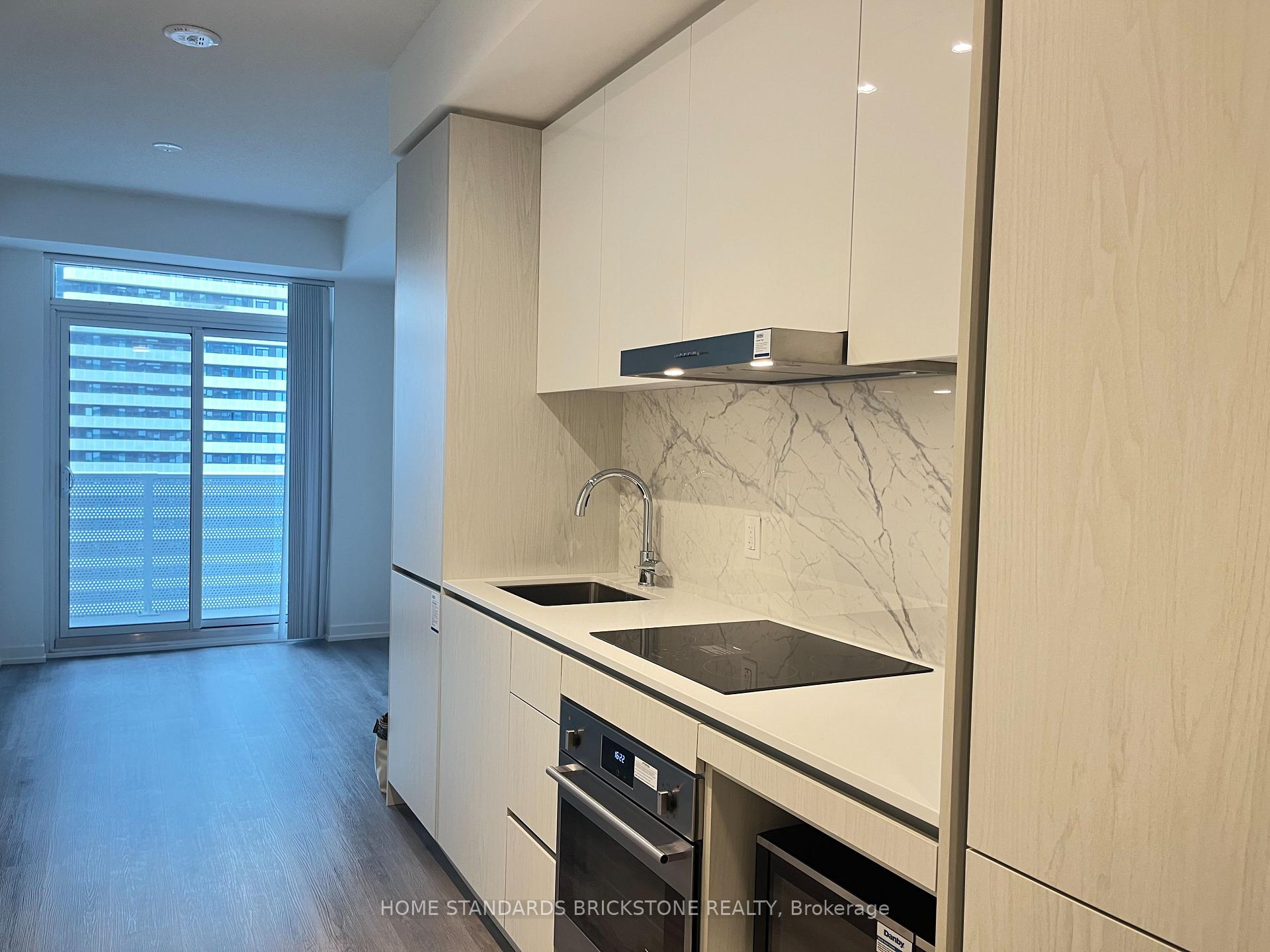 Photo 6 of Unit 3715, 28 Interchange Way, Vaughan, Vaughan Corporate Centre — HOMEH