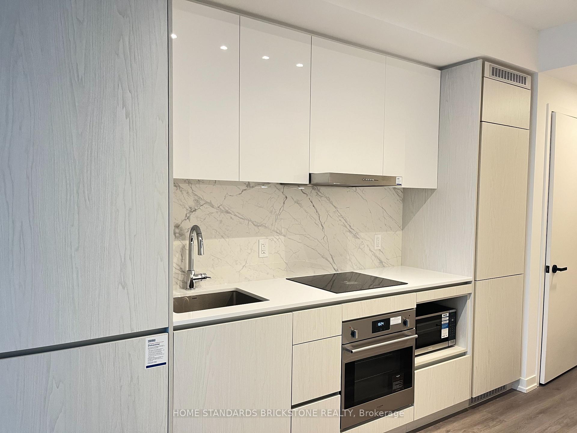 Photo 8 of Unit 3715, 28 Interchange Way, Vaughan, Vaughan Corporate Centre — HOMEH