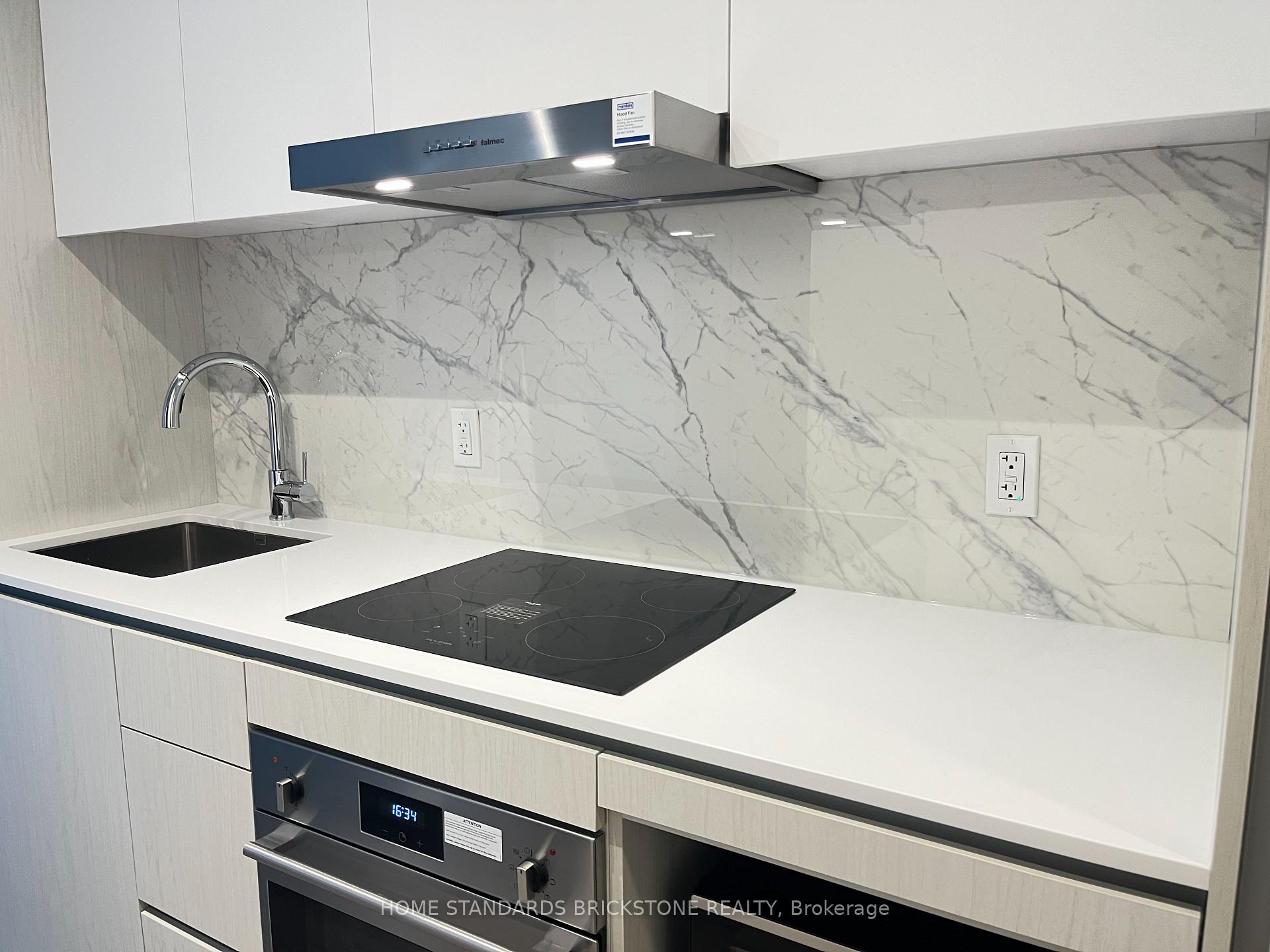 Photo 9 of Unit 3715, 28 Interchange Way, Vaughan, Vaughan Corporate Centre — HOMEH