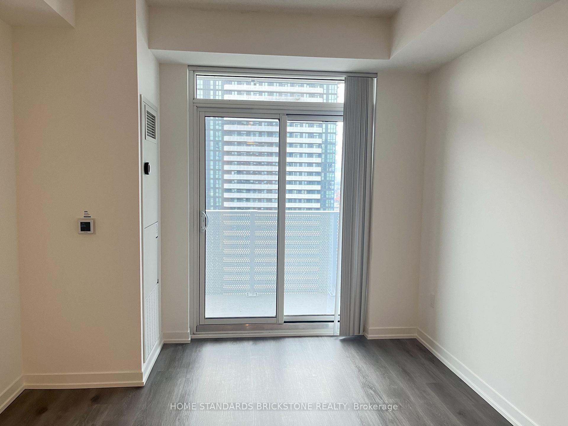 Photo 11 of Unit 3715, 28 Interchange Way, Vaughan, Vaughan Corporate Centre — HOMEH