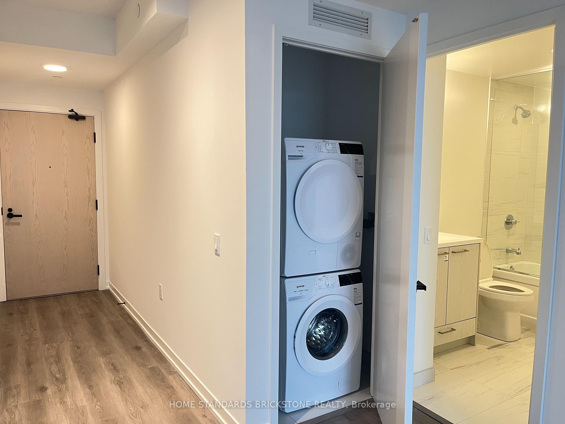 Photo 13 of Unit 3715, 28 Interchange Way, Vaughan, Vaughan Corporate Centre — HOMEH