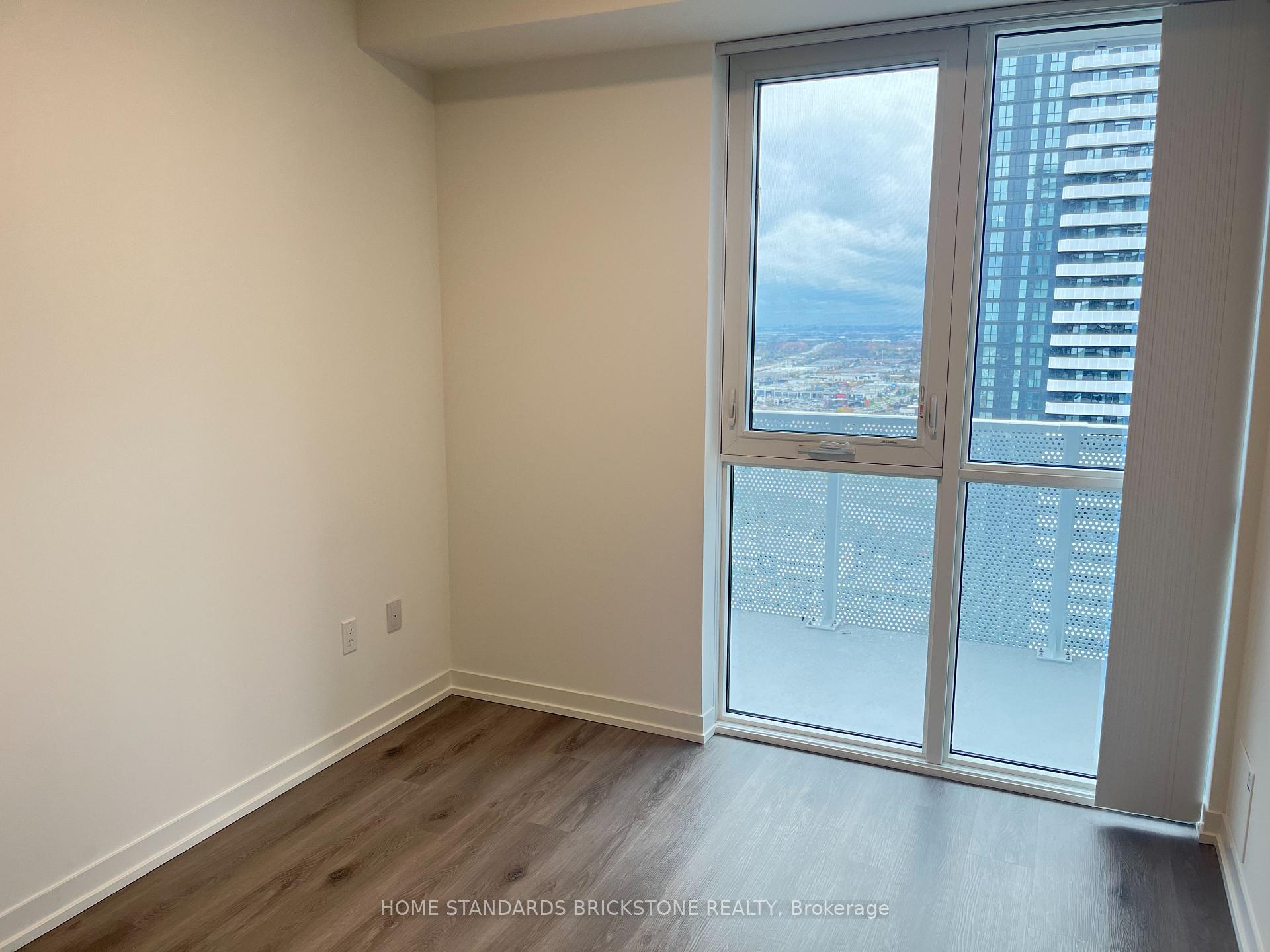Photo 17 of Unit 3715, 28 Interchange Way, Vaughan, Vaughan Corporate Centre — HOMEH