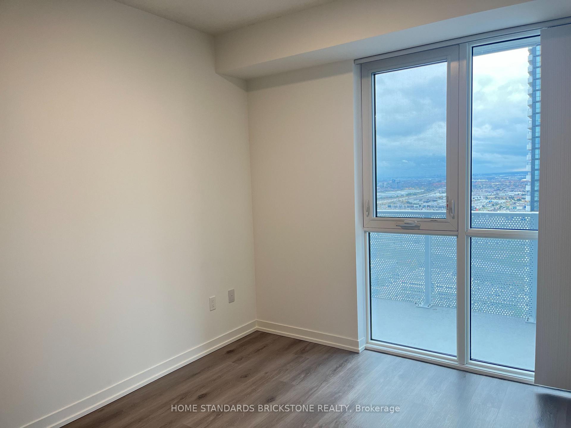 Photo 19 of Unit 3715, 28 Interchange Way, Vaughan, Vaughan Corporate Centre — HOMEH