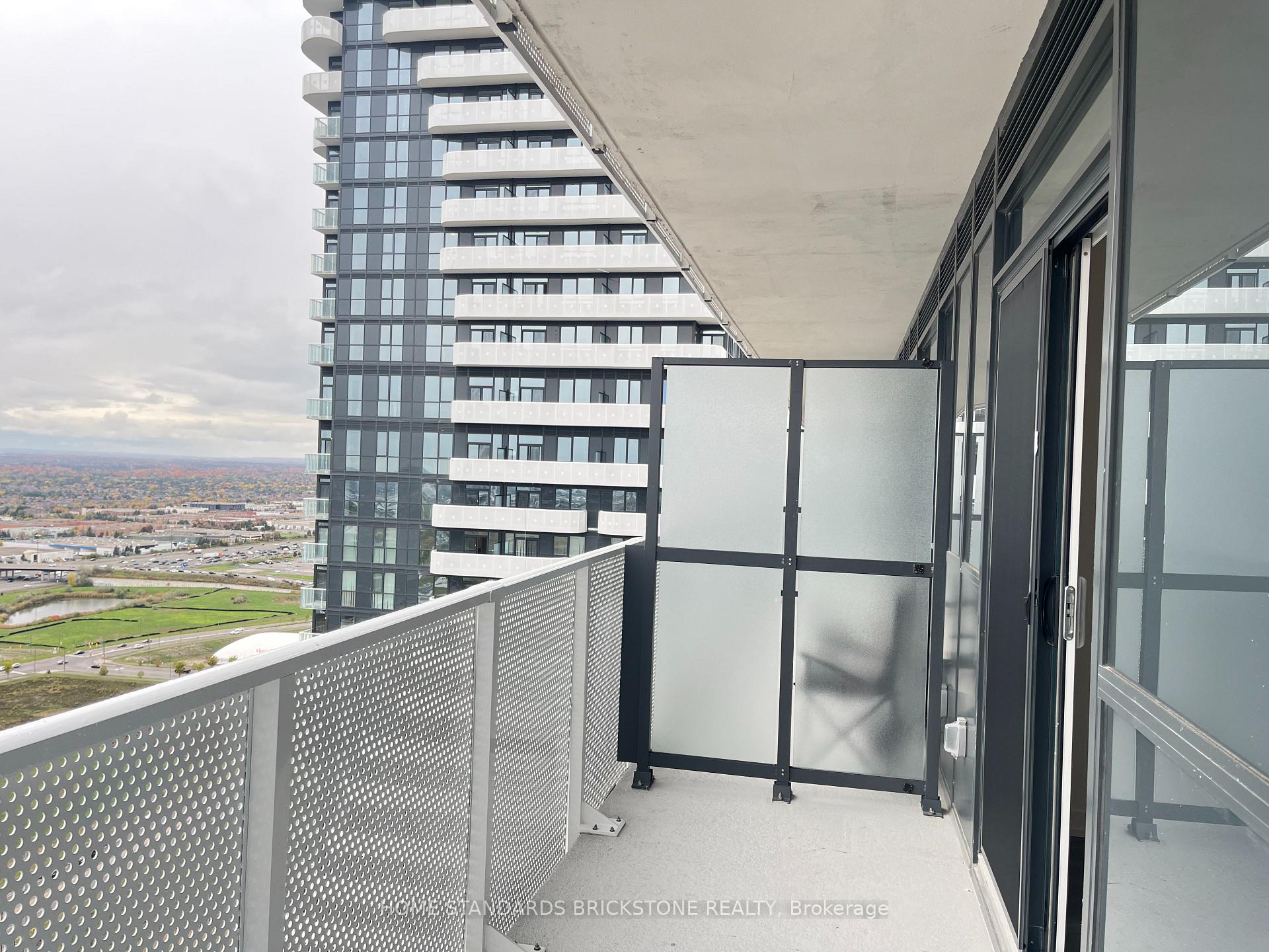 Photo 21 of Unit 3715, 28 Interchange Way, Vaughan, Vaughan Corporate Centre — HOMEH