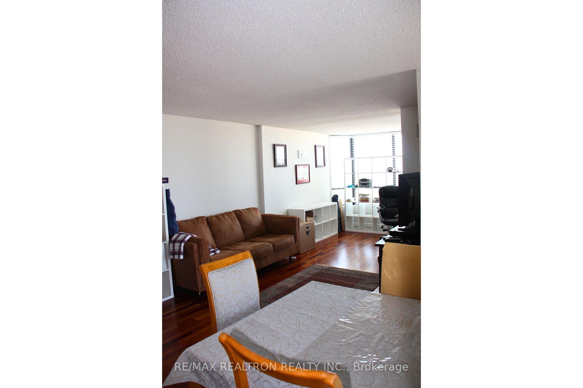 Photo 4 of Unit 1603, 7460 Bathurst Street, Vaughan, Brownridge — HOMEH